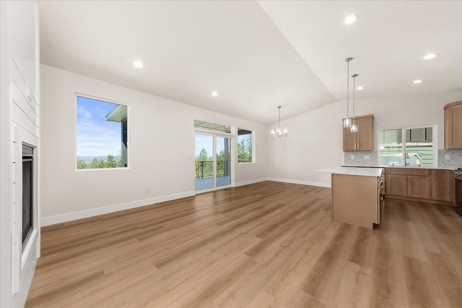 Spokane, Washington, 99208, United States, 4 Bedrooms Bedrooms, ,3 BathroomsBathrooms,Residential,For Sale,1826785