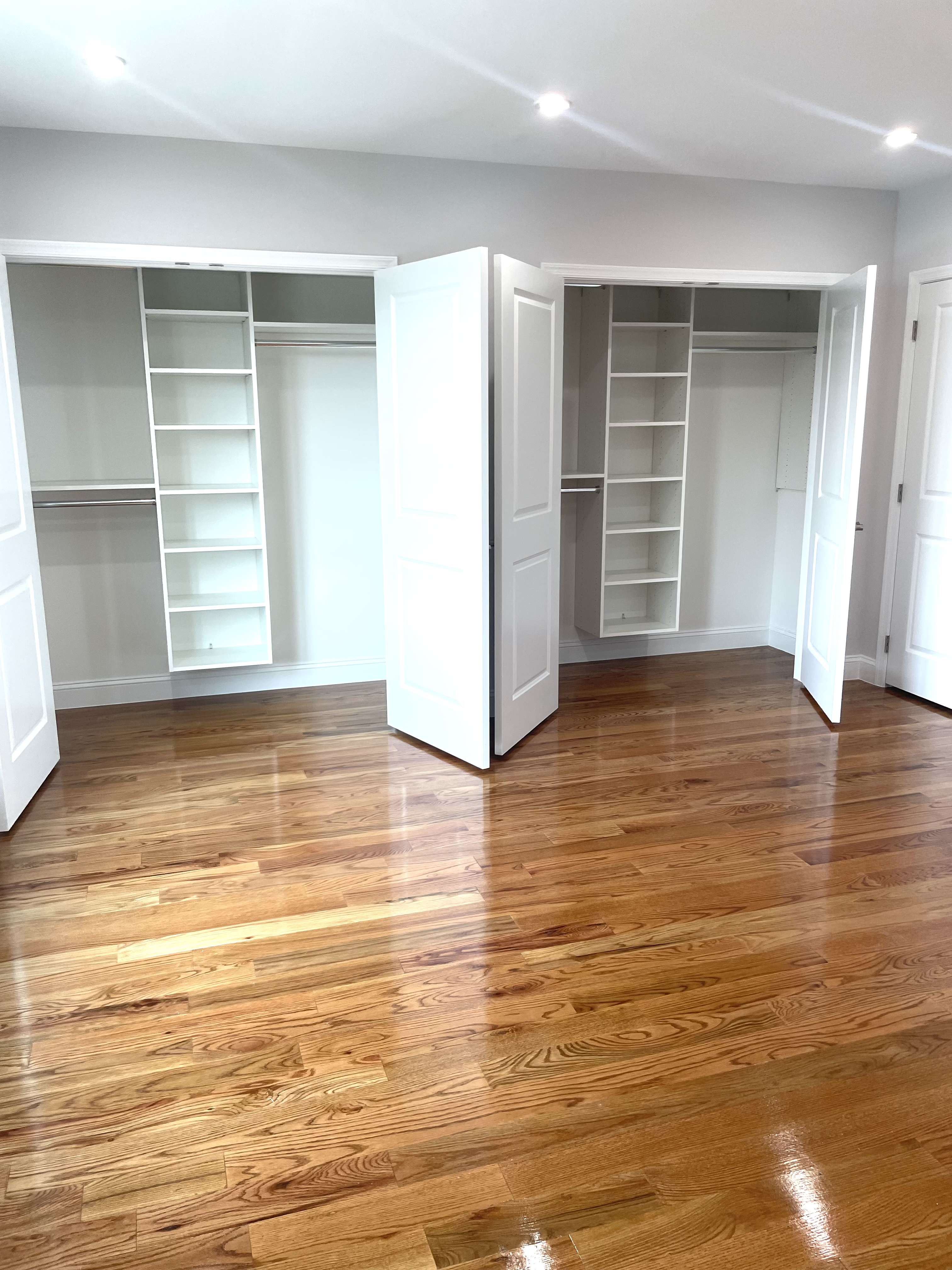 Secaucus, New Jersey, 07094, United States, 3 Bedrooms Bedrooms, ,4 BathroomsBathrooms,Residential,For Sale,1978174