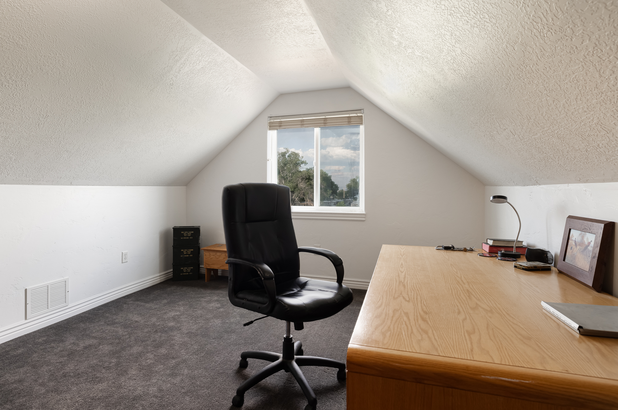 Vernal, Utah, 84078, United States, 5 Bedrooms Bedrooms, ,4 BathroomsBathrooms,Residential,For Sale,1964904