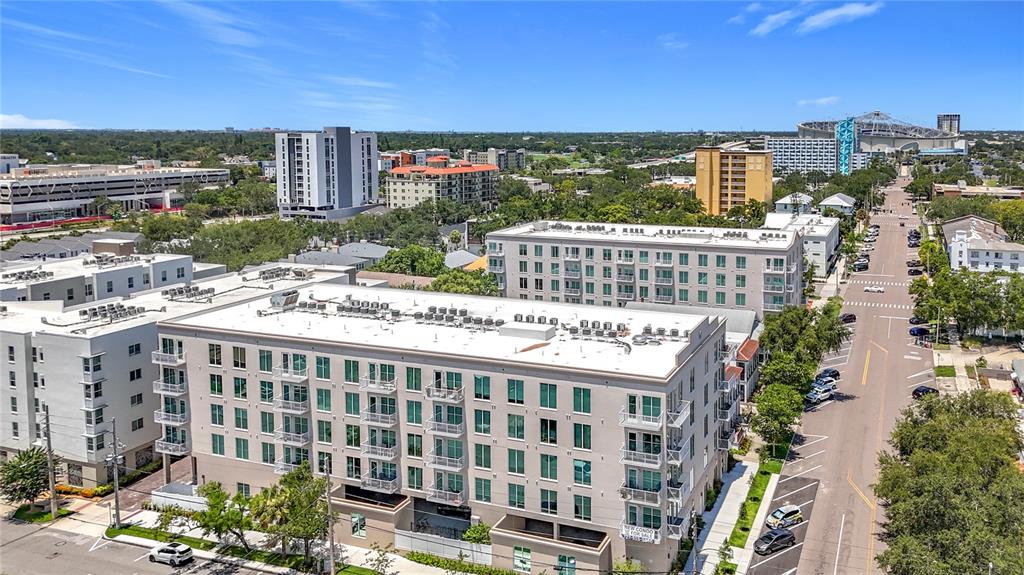 St Petersburg, Florida, 33701, United States, 2 Bedrooms Bedrooms, ,2 BathroomsBathrooms,Residential,For Sale,1889931