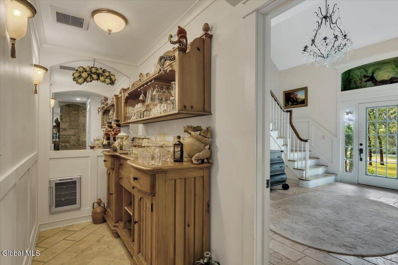 Queensbury, New York, 12804, United States, 4 Bedrooms Bedrooms, ,4 BathroomsBathrooms,Residential,For Sale,2003440