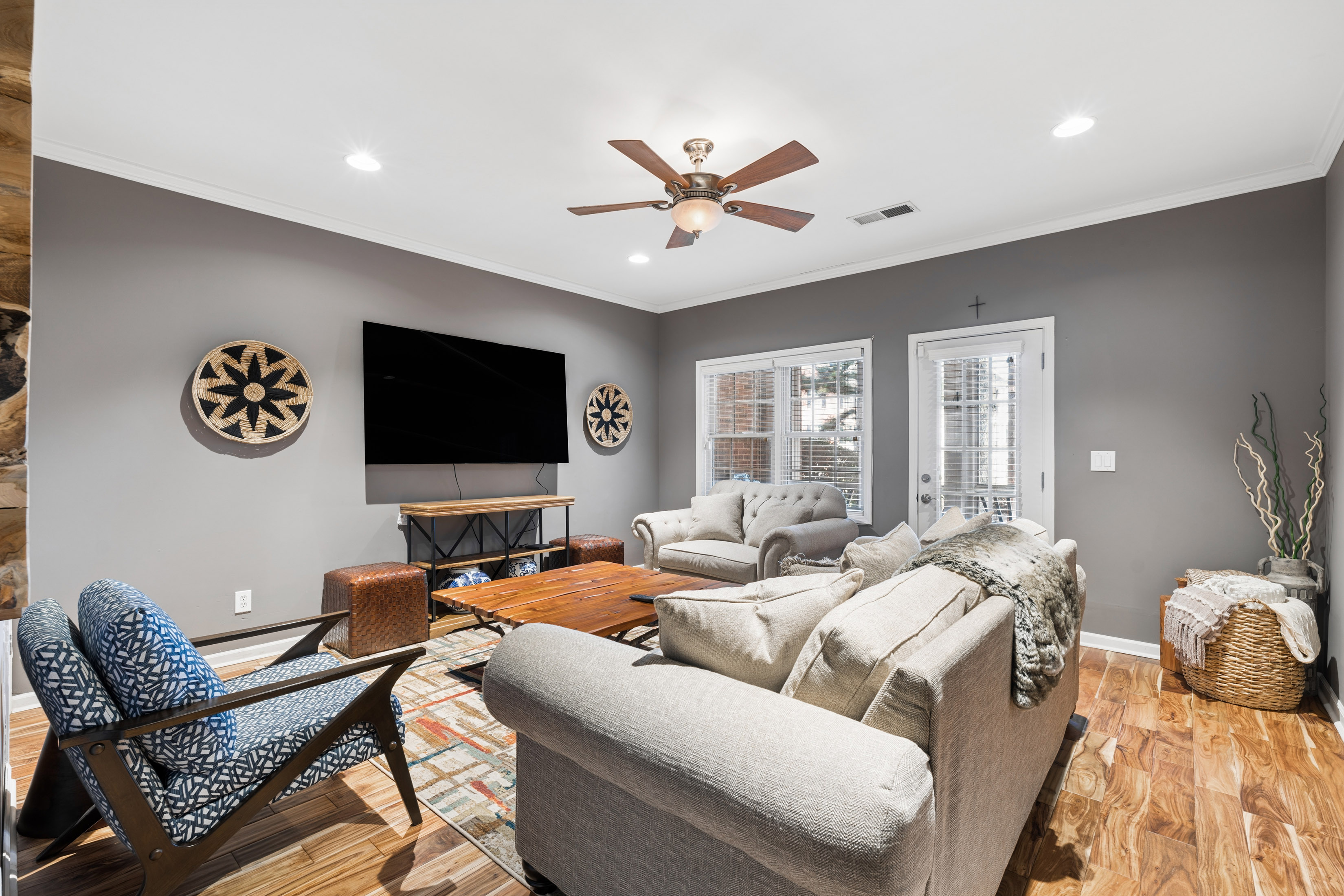  Elegant and Light-filled Townhome in Gated Olde Ivy at Vinings Community - 物件實景