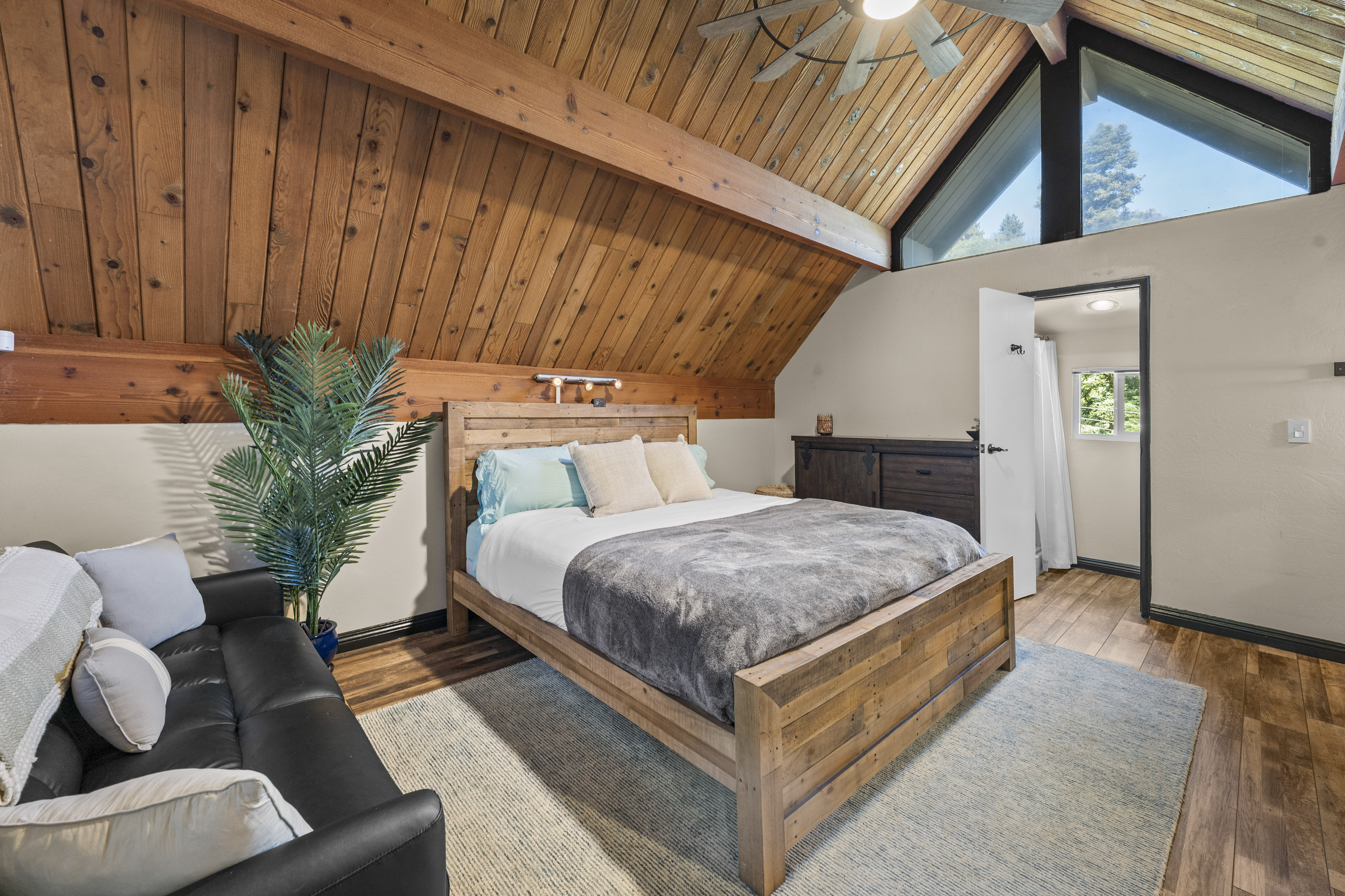  30942 Old City Creek Road, Running Springs, CA 92382 - 物件實景