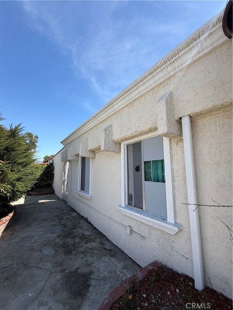 SUN VALLEY, California, 91352, United States, 4 Bedrooms Bedrooms, ,3 BathroomsBathrooms,Residential,For Sale,1837178