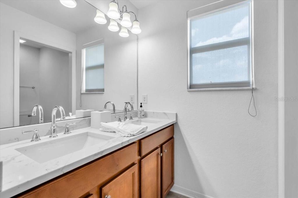 Venice, Florida, 34292, United States, 5 Bedrooms Bedrooms, ,3 BathroomsBathrooms,Residential,For Sale,1874591