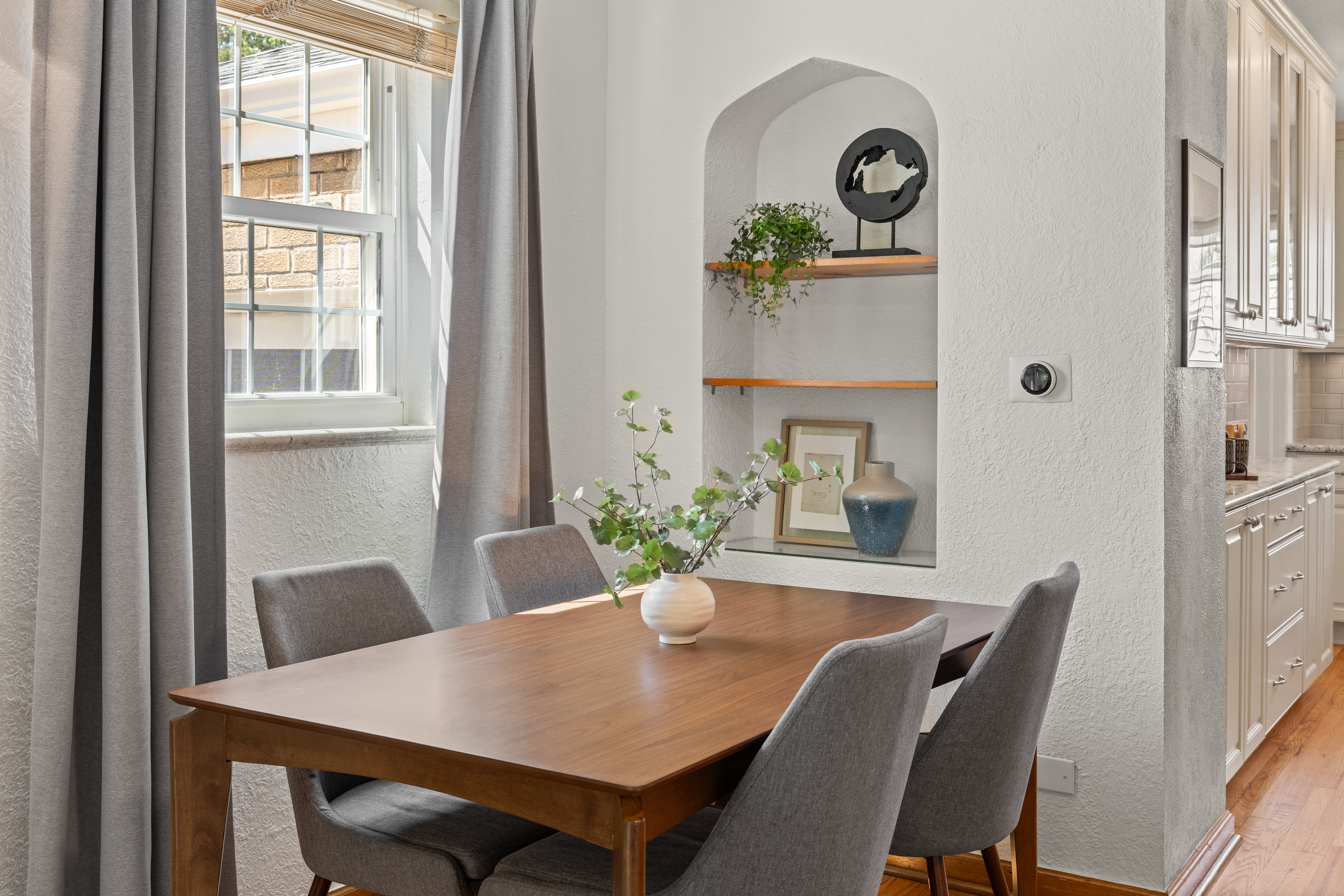  Classic Belcaro Charm Meets Modern, Updated 4-Bedroom, 2-Bath Brick Ranch - 物件實景