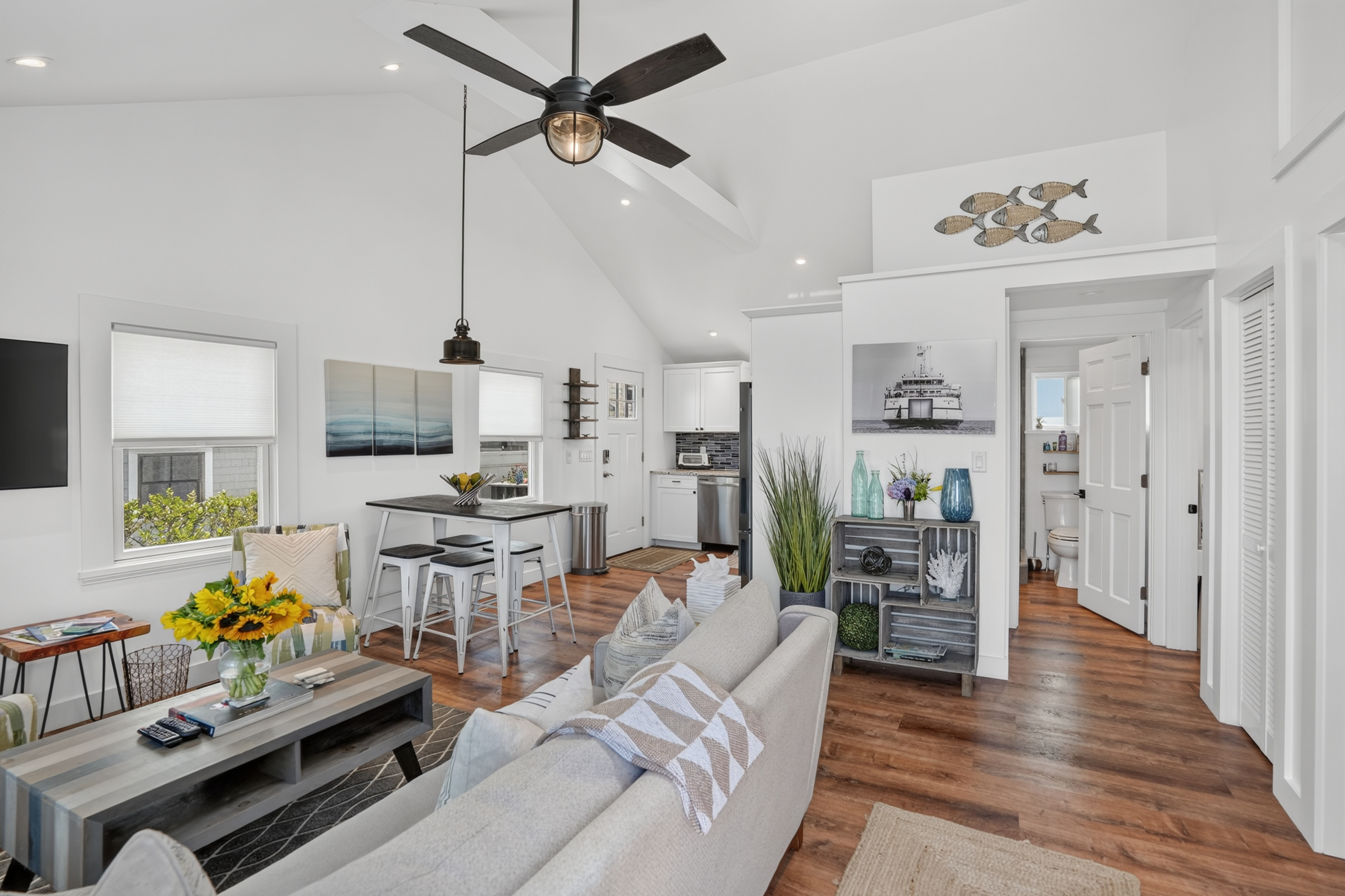  Rare Downtown Vineyard Haven Compound Offering - 物件實景