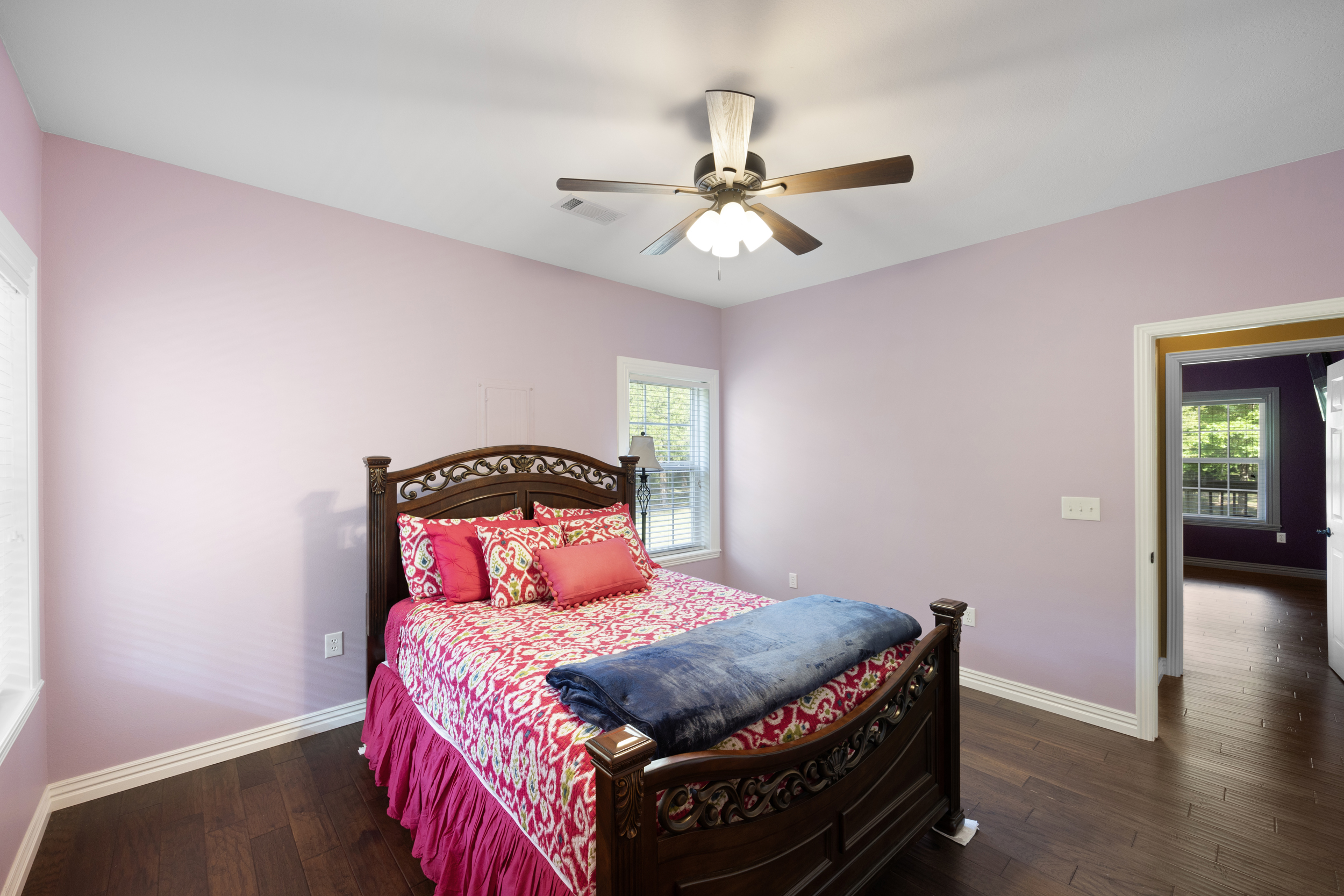 Pettigrew, Arkansas, 72752, United States, 5 Bedrooms Bedrooms, ,4 BathroomsBathrooms,Residential,For Sale,1826540