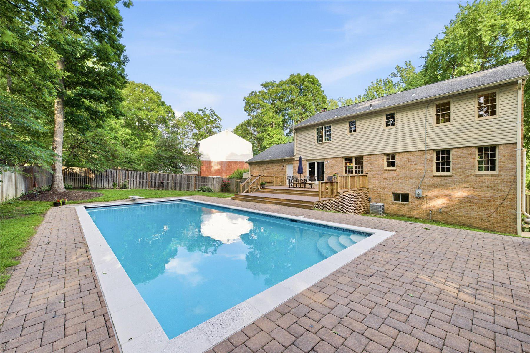  11152 Powder Horn Drive, Potomac, MD, 20854 - 物件實景
