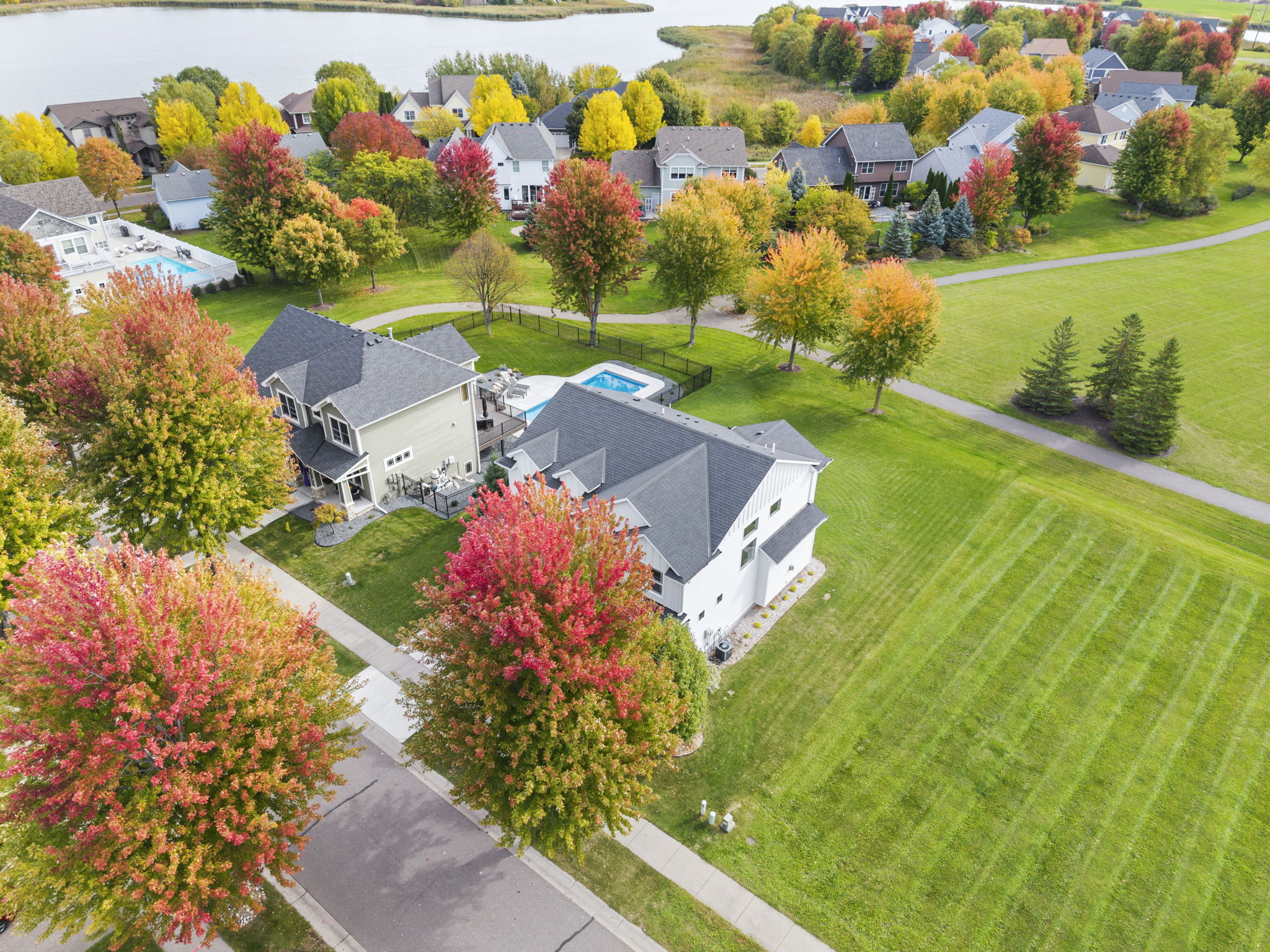  Contemporary Farmhouse Charm in Coveted Towne Lakes - 物件實景