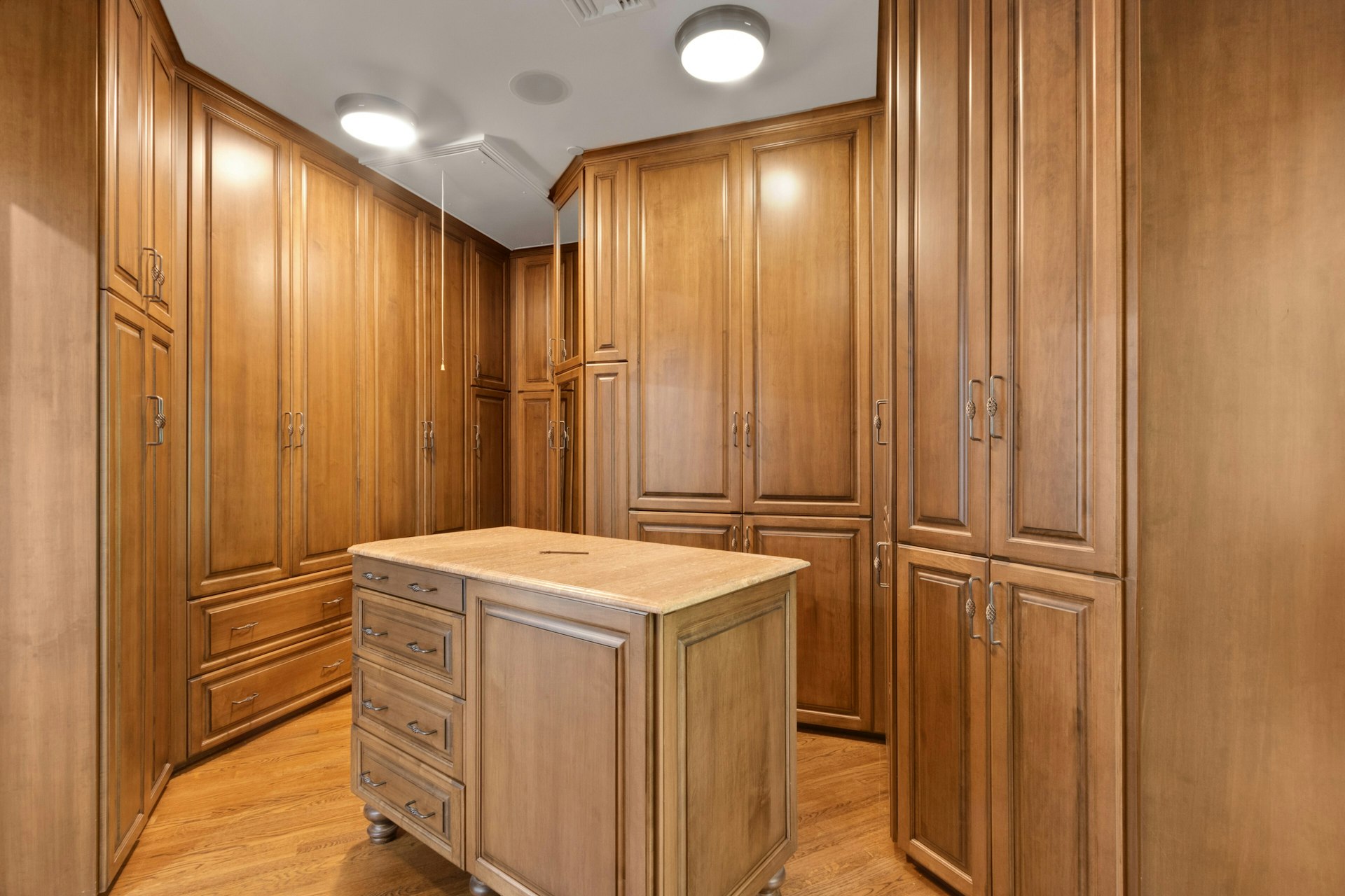  704 Heights Lane, Tenafly, NJ, 07670 - 物件實景