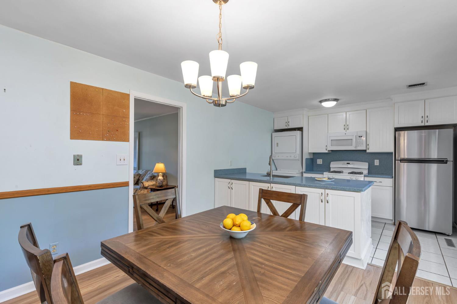 South Brunswick, New Jersey, 08824, United States, 3 Bedrooms Bedrooms, ,2 BathroomsBathrooms,Residential,For Sale,1941671