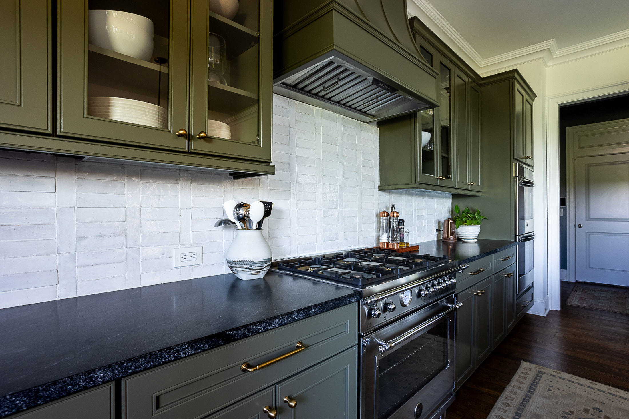  Stunning Designer Transformed Home in Sought-after Gated Vinings Community - 物件實景