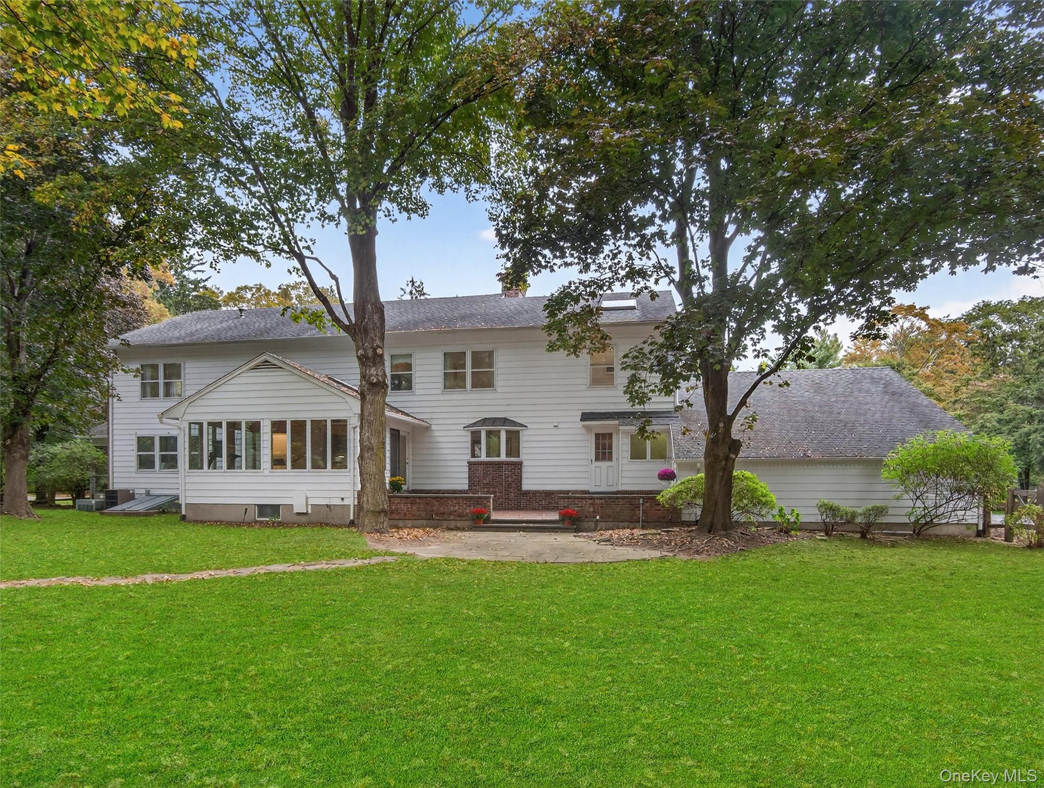 Montebello, New York, 10901, United States, 5 Bedrooms Bedrooms, ,4 BathroomsBathrooms,Residential,For Sale,1987706