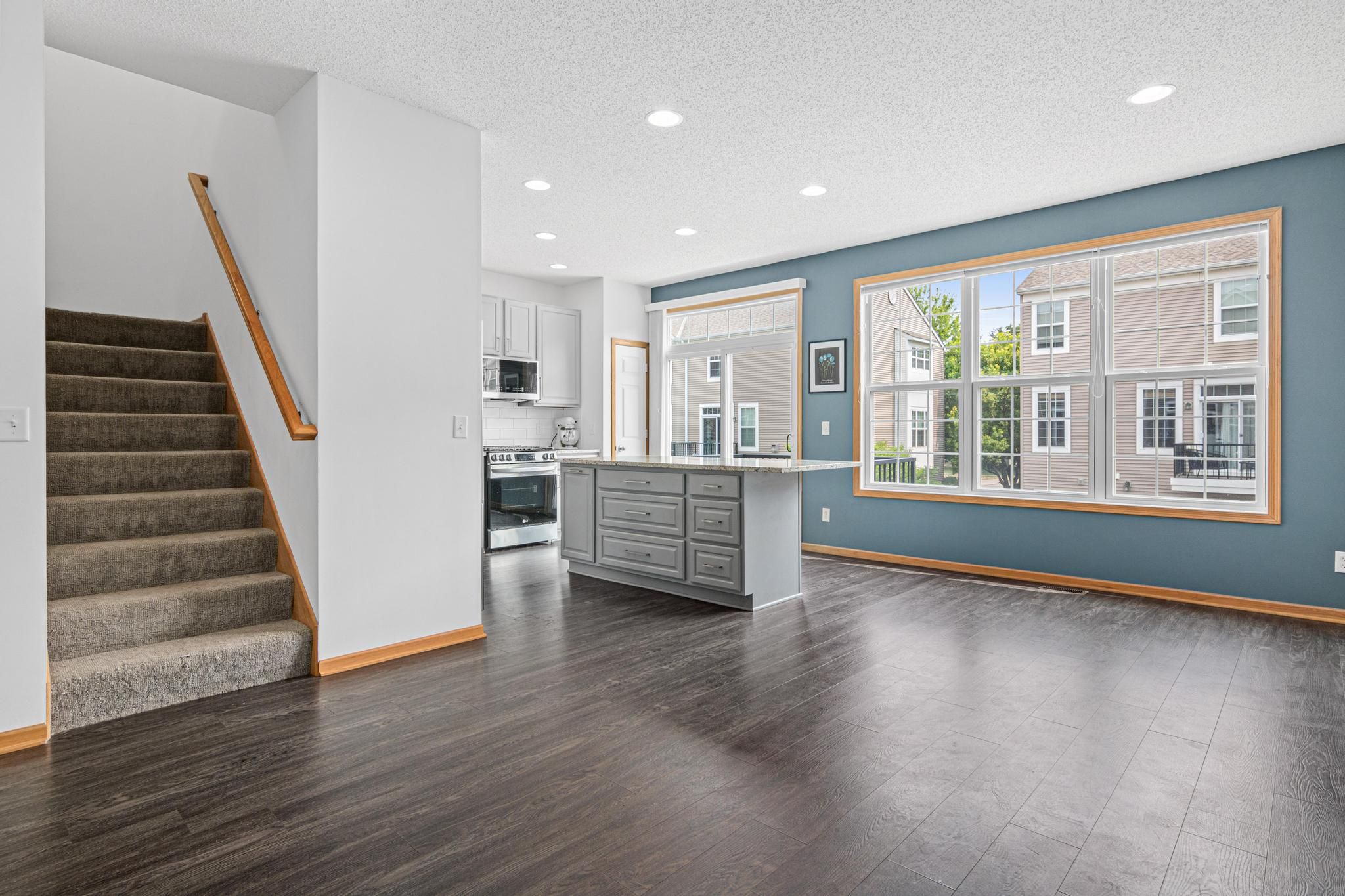  Beautifully Updated Living Near Downtown Robbinsdale - 物件實景