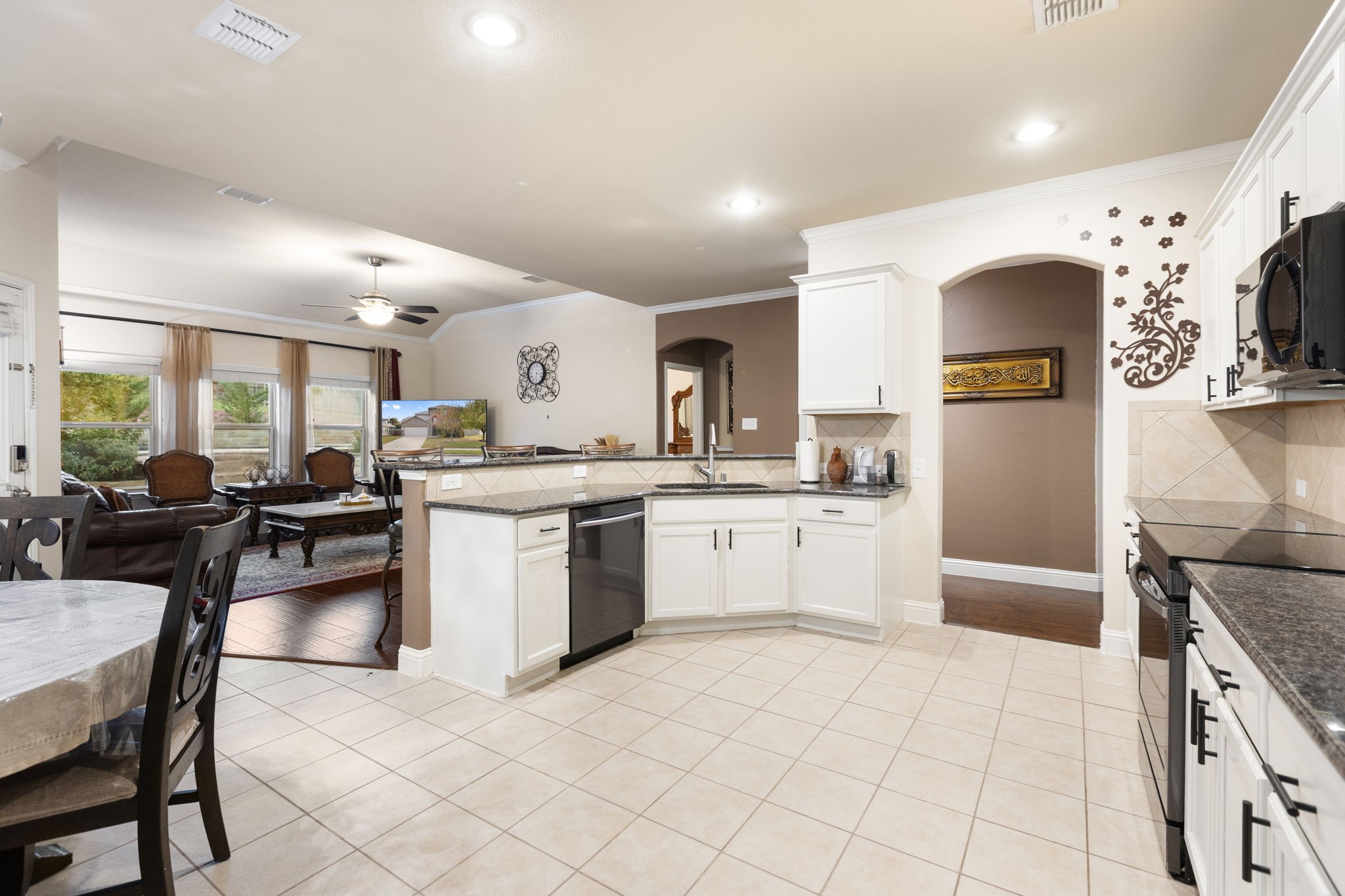 McKinney, Texas, 75071, United States, 5 Bedrooms Bedrooms, ,4 BathroomsBathrooms,Residential,For Sale,1970372