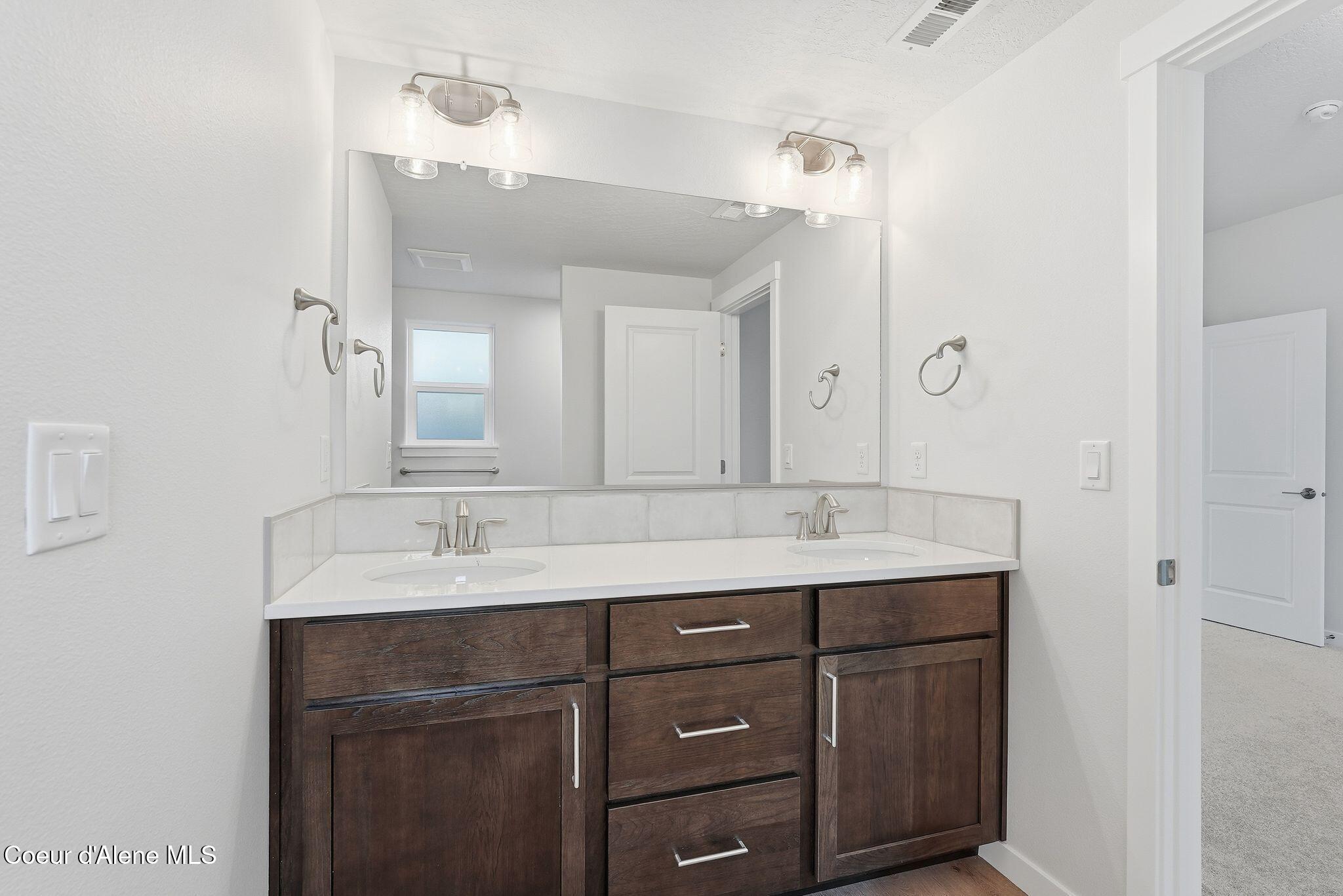 Coeur D'alene, Idaho, 83815, United States, 3 Bedrooms Bedrooms, ,Residential,For Sale,1991983