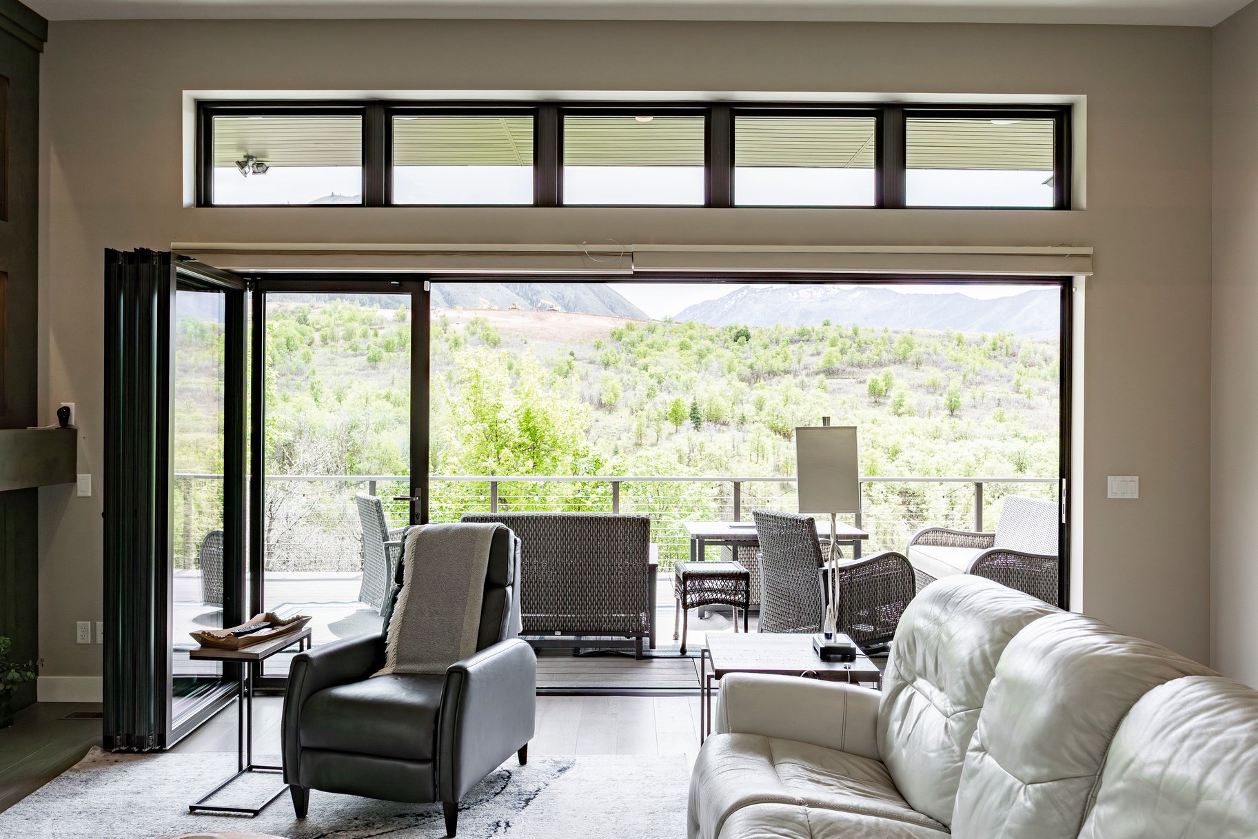  Mountain Contemporary Masterpiece with Panoramic Summit Creek Views - 物件實景