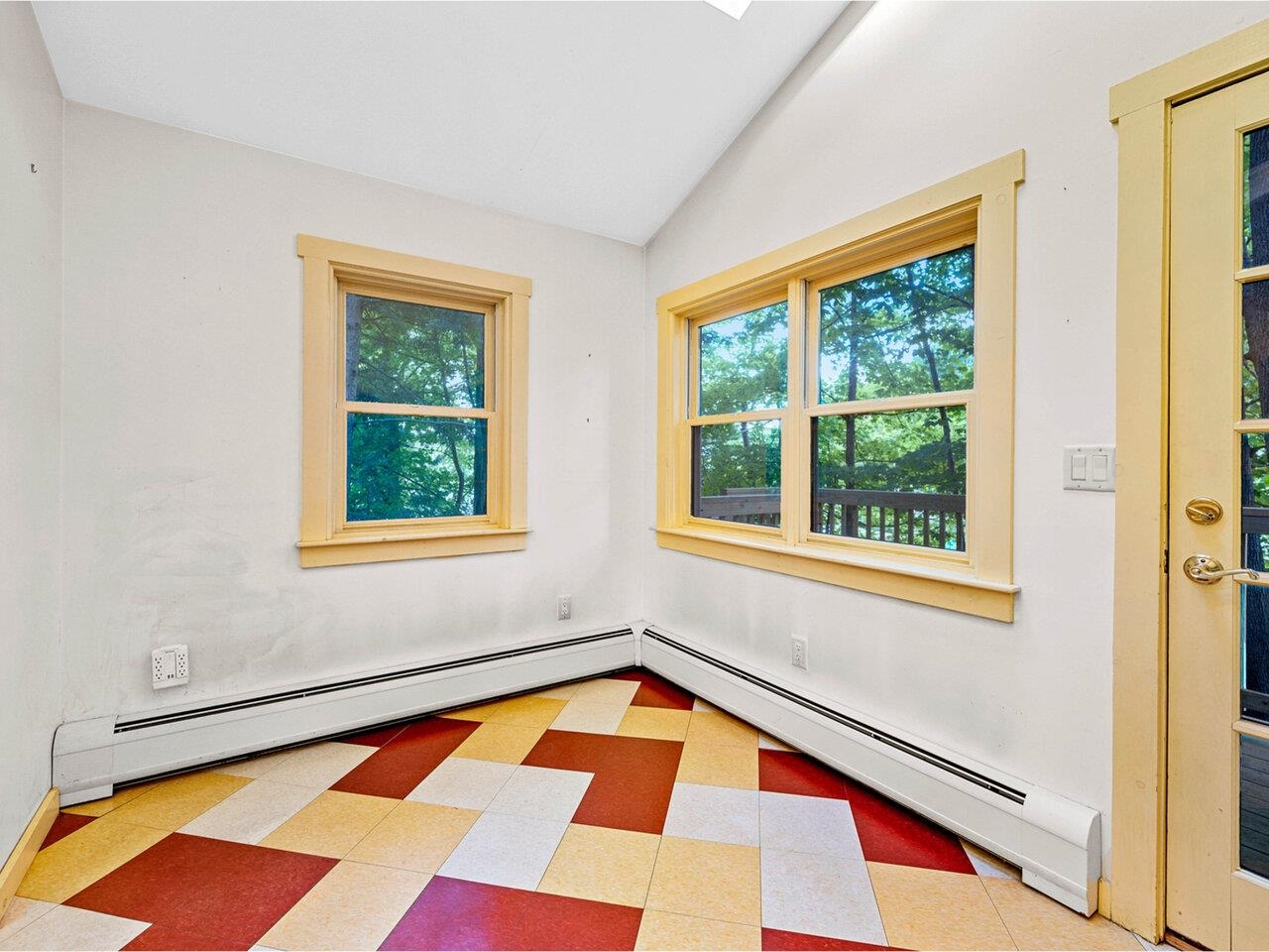 Montpelier, Vermont, 05602, United States, 3 Bedrooms Bedrooms, ,3 BathroomsBathrooms,Residential,For Sale,1900935