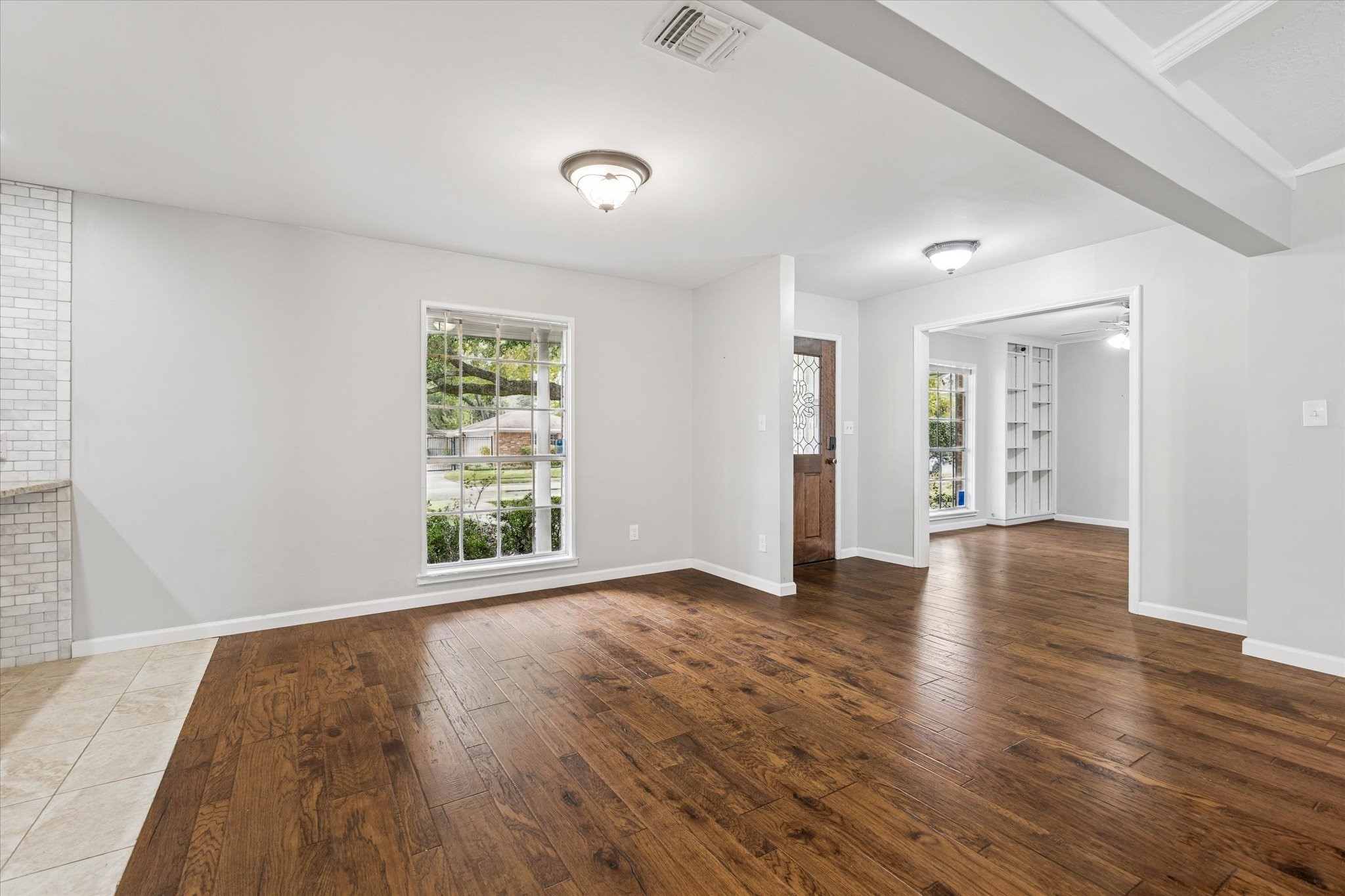  2310 Walnut Bend Lane - 物件實景