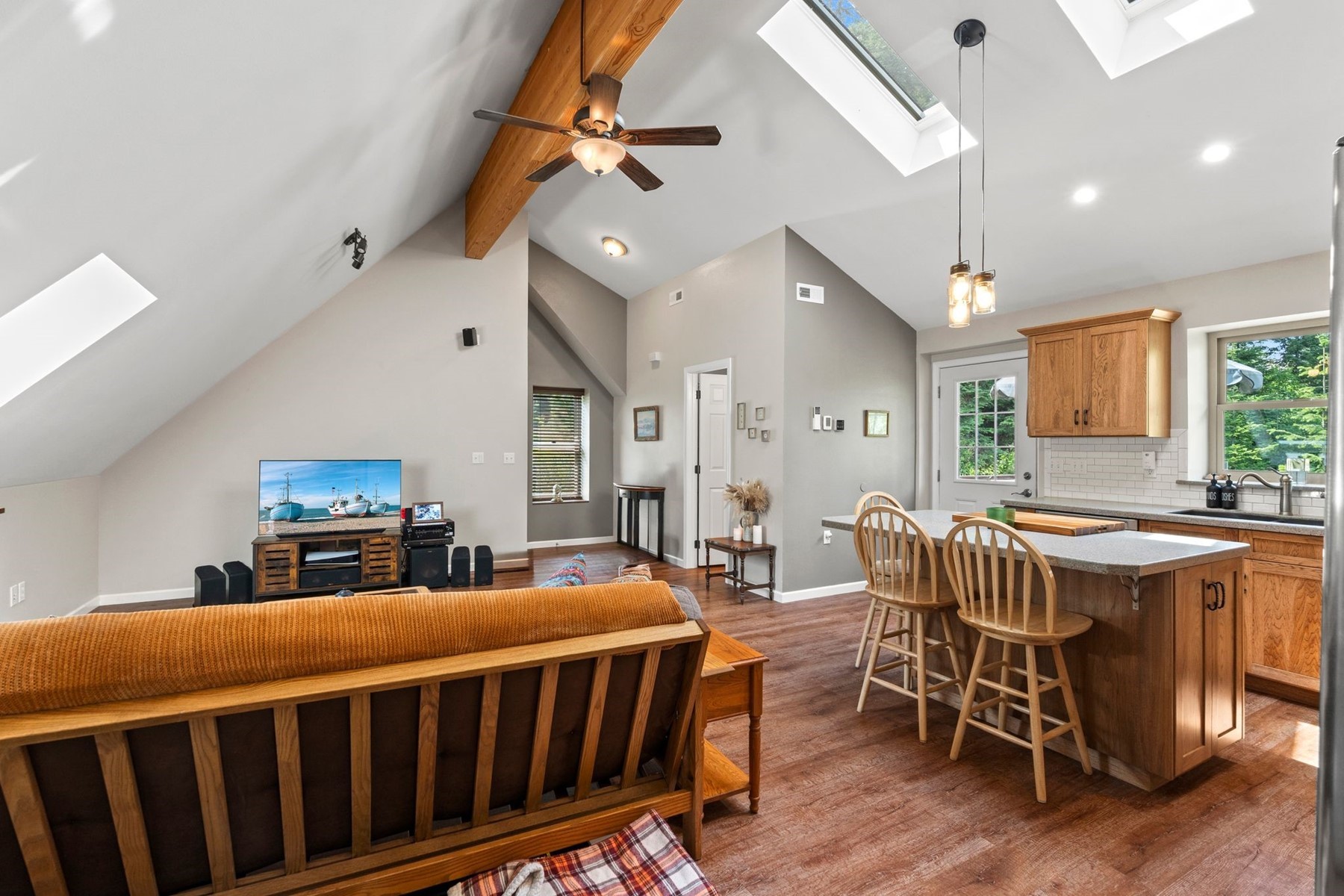  Green Home & apartment on 30 Acres - 物件實景