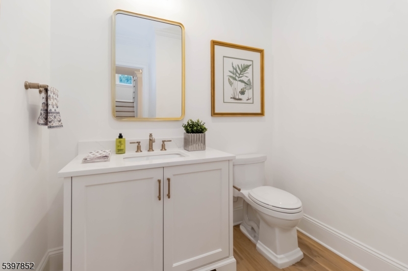 Chatham Twp., New Jersey, 07928, United States, 7 Bedrooms Bedrooms, ,8 BathroomsBathrooms,Residential,For Sale,1995947