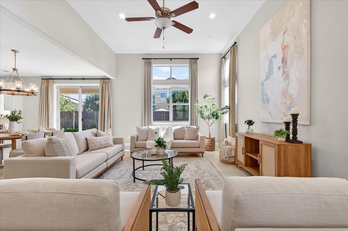 Fresno, California, 93730, United States, 3 Bedrooms Bedrooms, ,3 BathroomsBathrooms,Residential,For Sale,2008537