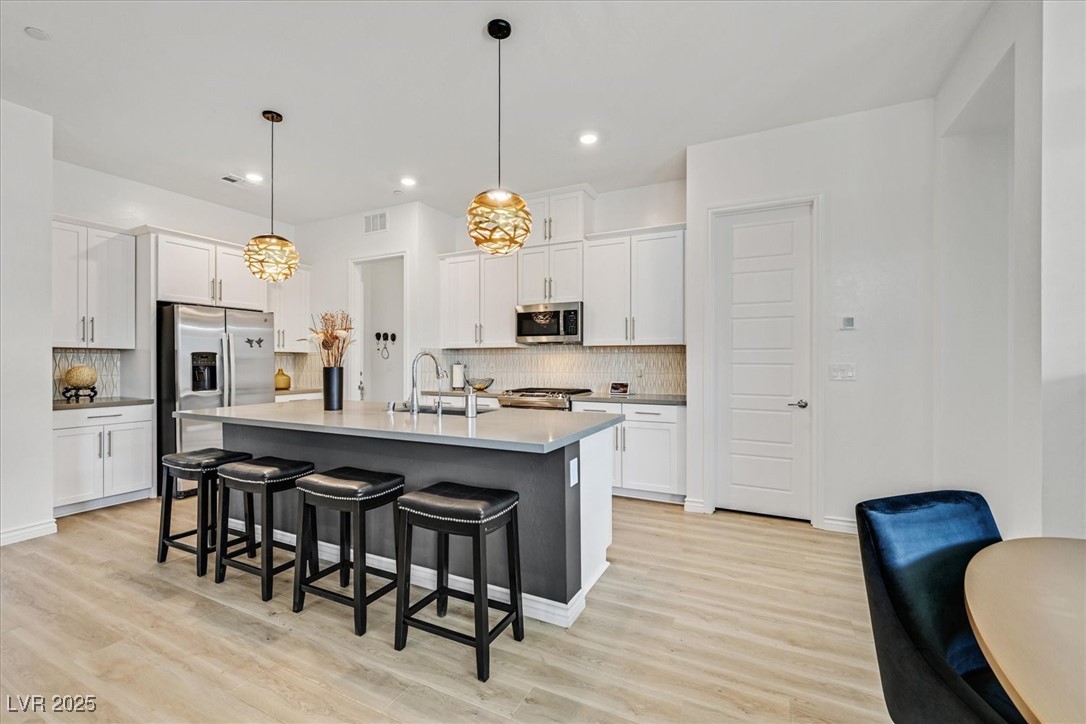 Henderson, Nevada, 89011, United States, 3 Bedrooms Bedrooms, ,2 BathroomsBathrooms,Residential,For Sale,1972737