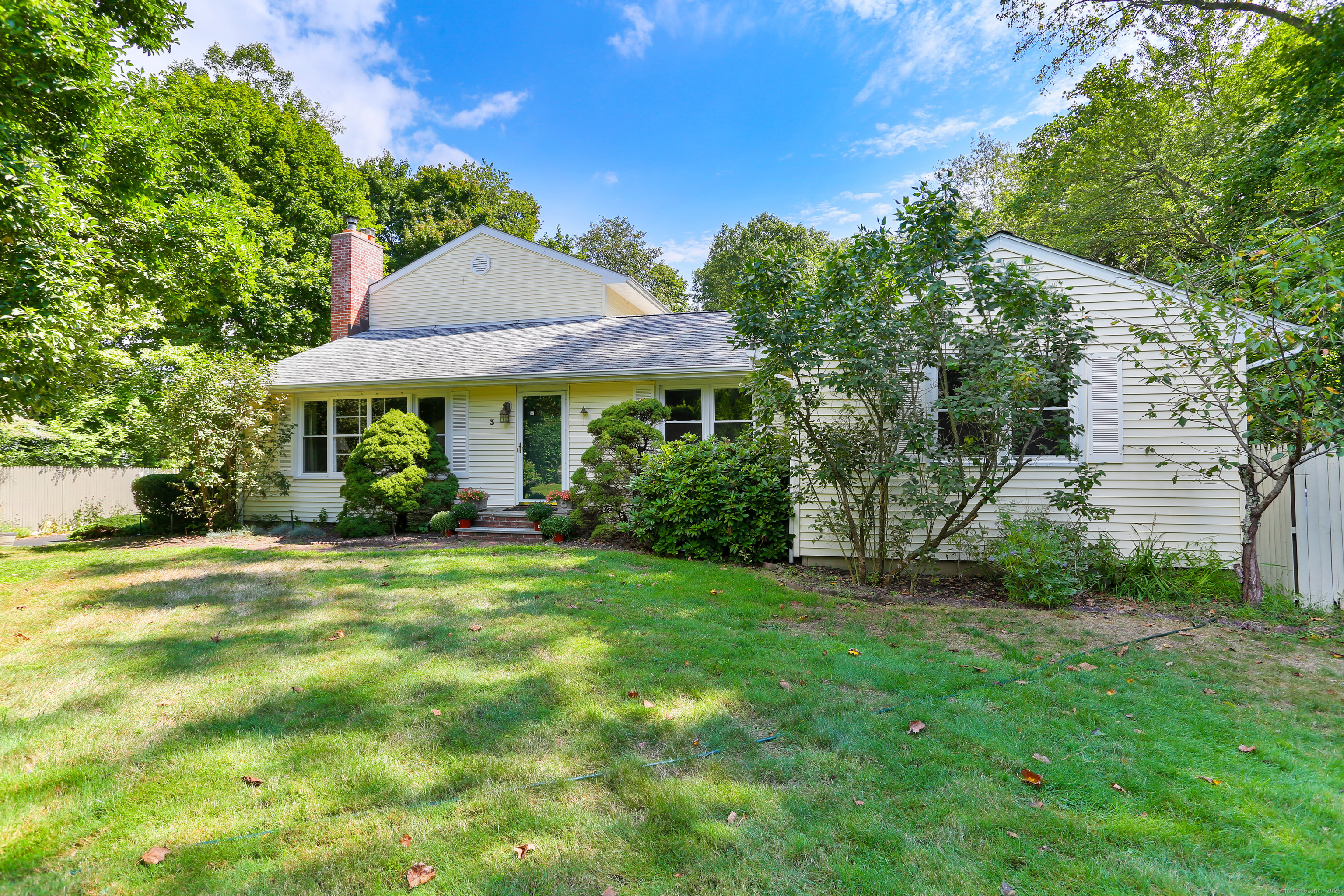 Norwalk, Connecticut, 06850, United States, 3 Bedrooms Bedrooms, ,2 BathroomsBathrooms,Residential,For Sale,1934607