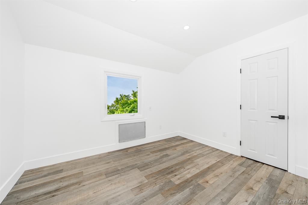 West Babylon, New York, 1704, United States, 3 Bedrooms Bedrooms, ,2 BathroomsBathrooms,Residential,For Sale,1950805