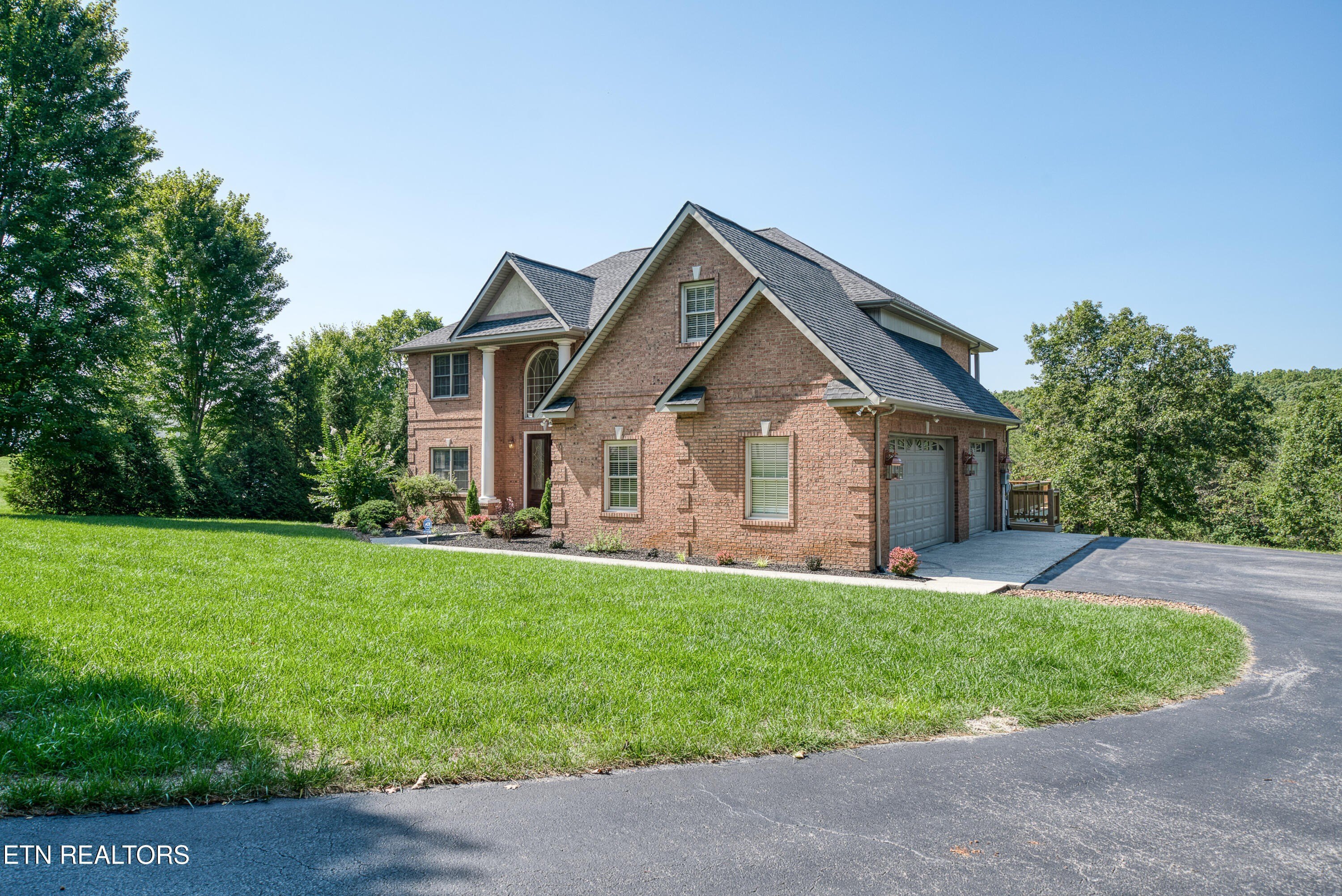 Crossville, Tennessee, 38555, United States, 5 Bedrooms Bedrooms, ,4 BathroomsBathrooms,Residential,For Sale,1990495