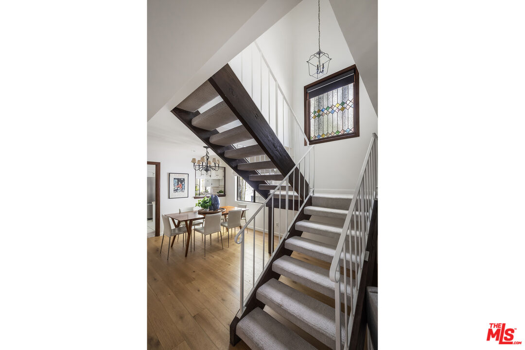 Los Angeles, California, 90025, United States, 3 Bedrooms Bedrooms, ,3 BathroomsBathrooms,Residential,For Sale,1987616