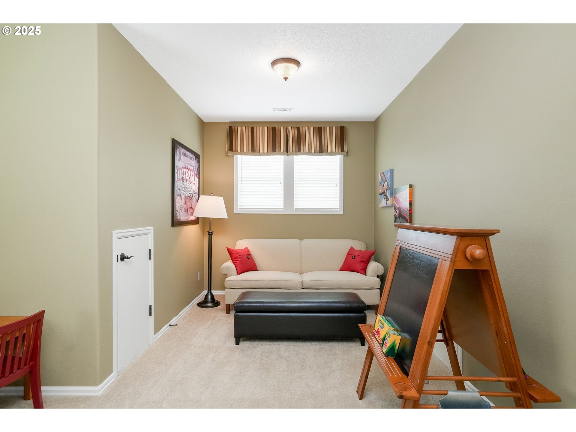 Albany, Oregon, 97321, United States, 3 Bedrooms Bedrooms, ,2 BathroomsBathrooms,Residential,For Sale,1925362