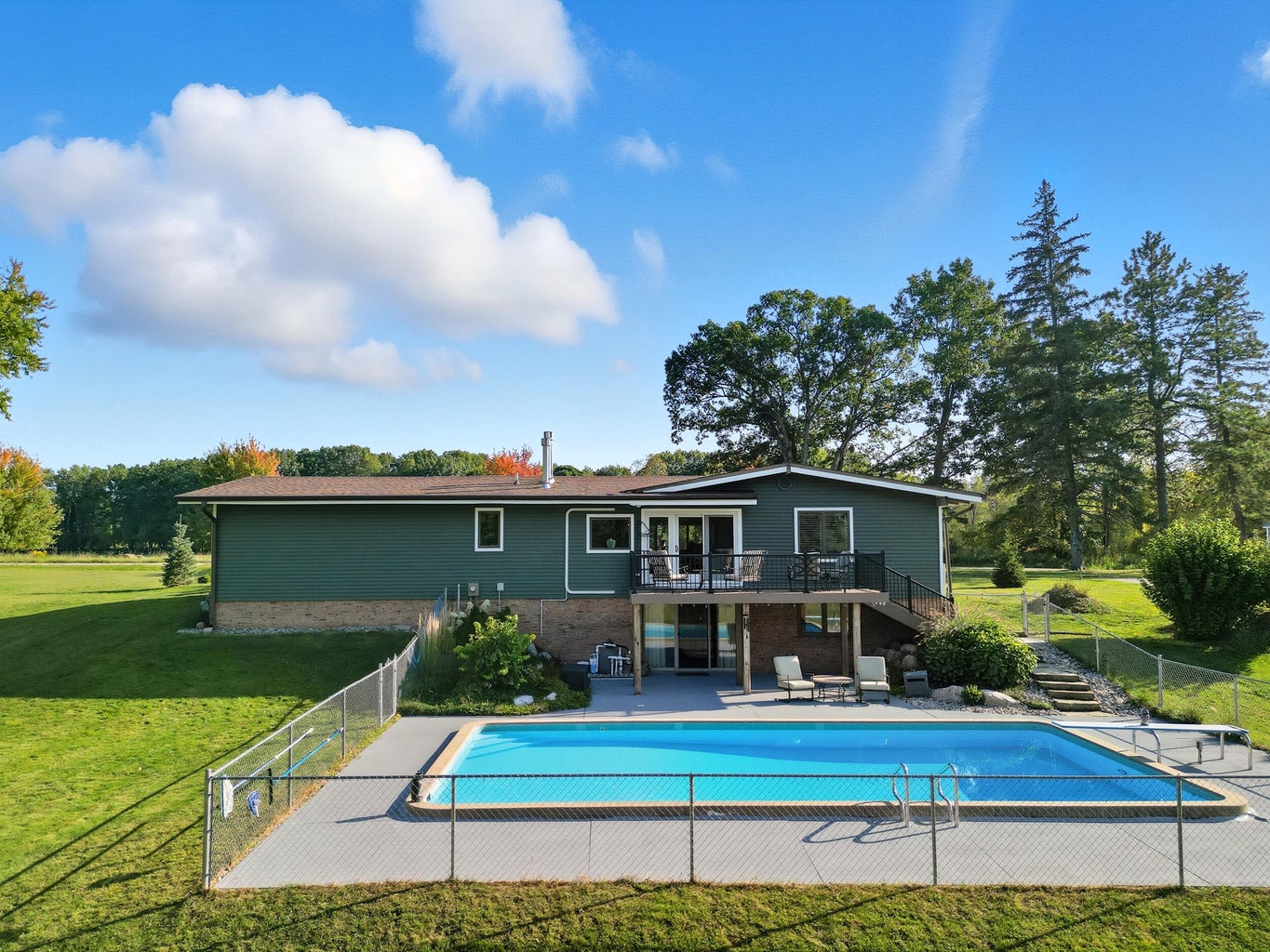 Lakeview, Michigan, 48850, United States, 3 Bedrooms Bedrooms, ,3 BathroomsBathrooms,Residential,For Sale,1973993