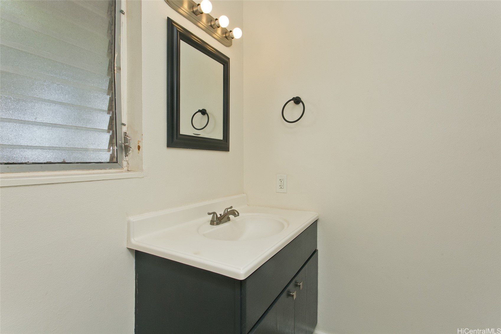 Kapolei, Hawaii, 96707, United States, 3 Bedrooms Bedrooms, ,2 BathroomsBathrooms,Residential,For Sale,1966210