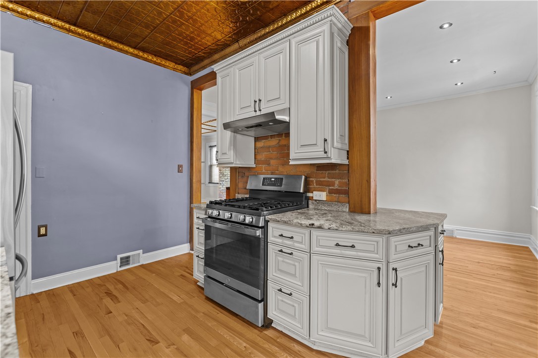 Highland Park, Pennsylvania, 15206, United States, 4 Bedrooms Bedrooms, ,3 BathroomsBathrooms,Residential,For Sale,1924844
