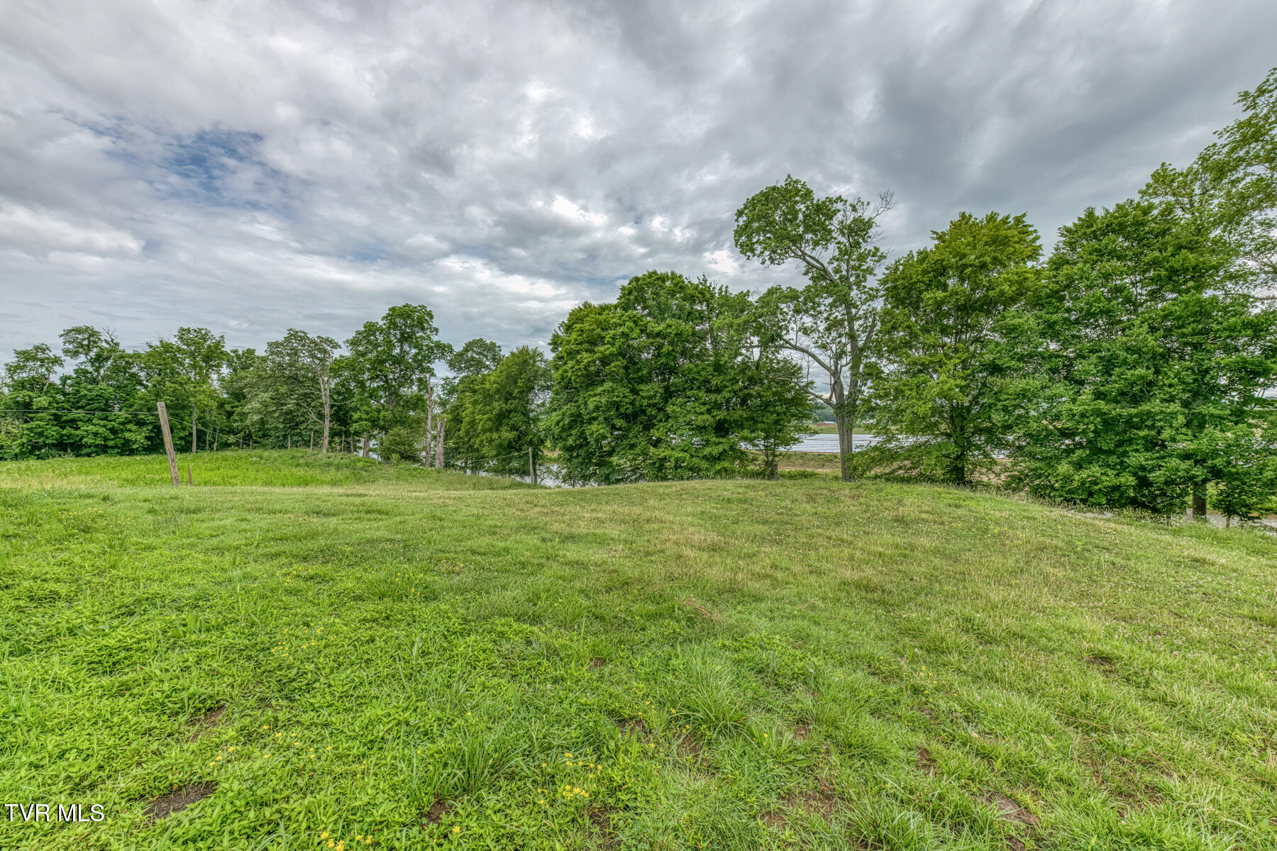 Chuckey, Tennessee, 37641, United States, 3 Bedrooms Bedrooms, ,1 BathroomBathrooms,Residential,For Sale,2048745