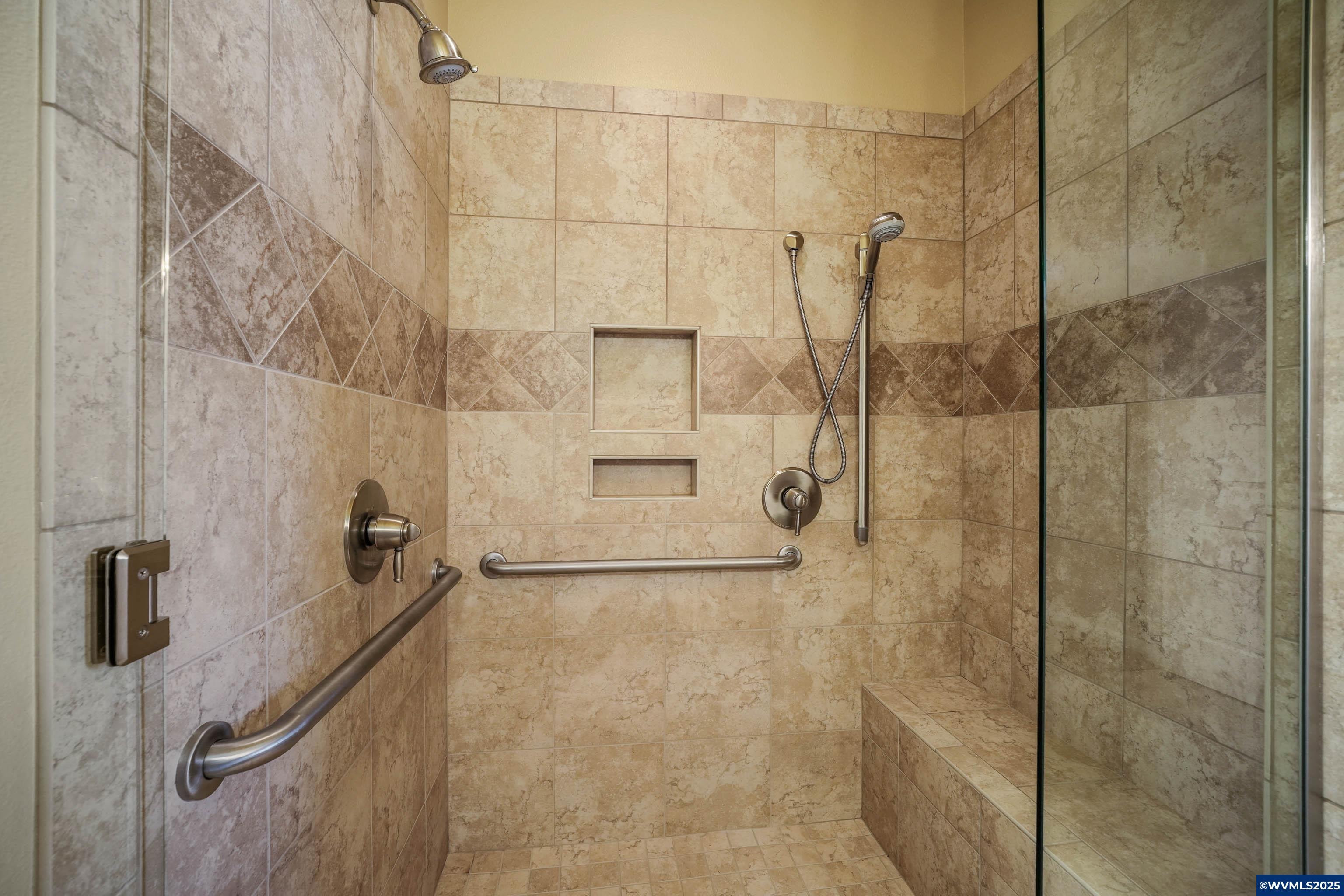 Salem, Oregon, 97306, United States, 3 Bedrooms Bedrooms, ,3 BathroomsBathrooms,Residential,For Sale,1989226