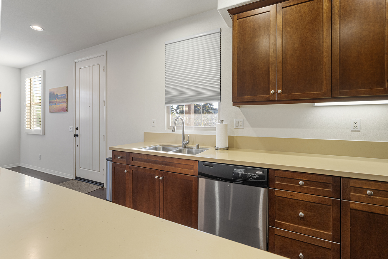 Ontario, California, 91761, United States, 2 Bedrooms Bedrooms, ,2 BathroomsBathrooms,Residential,For Sale,1928466