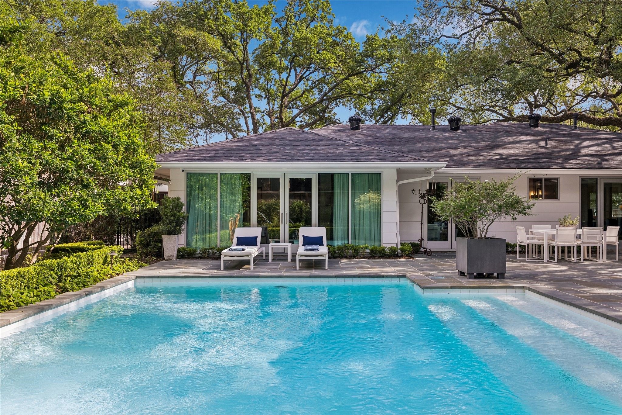  4114 Whitman Street - 物件實景