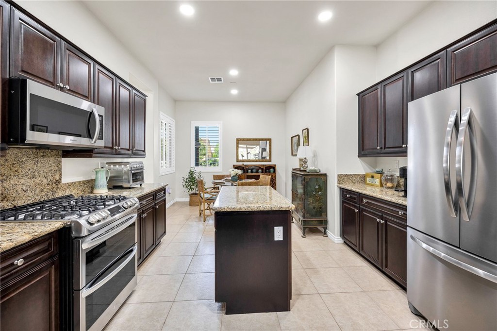 Hemet, California, 92545, United States, 2 Bedrooms Bedrooms, ,3 BathroomsBathrooms,Residential,For Sale,2034070