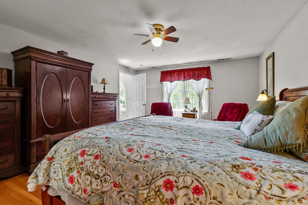 Attleboro, Massachusetts, 02703, United States, 4 Bedrooms Bedrooms, ,4 BathroomsBathrooms,Residential,For Sale,1880500