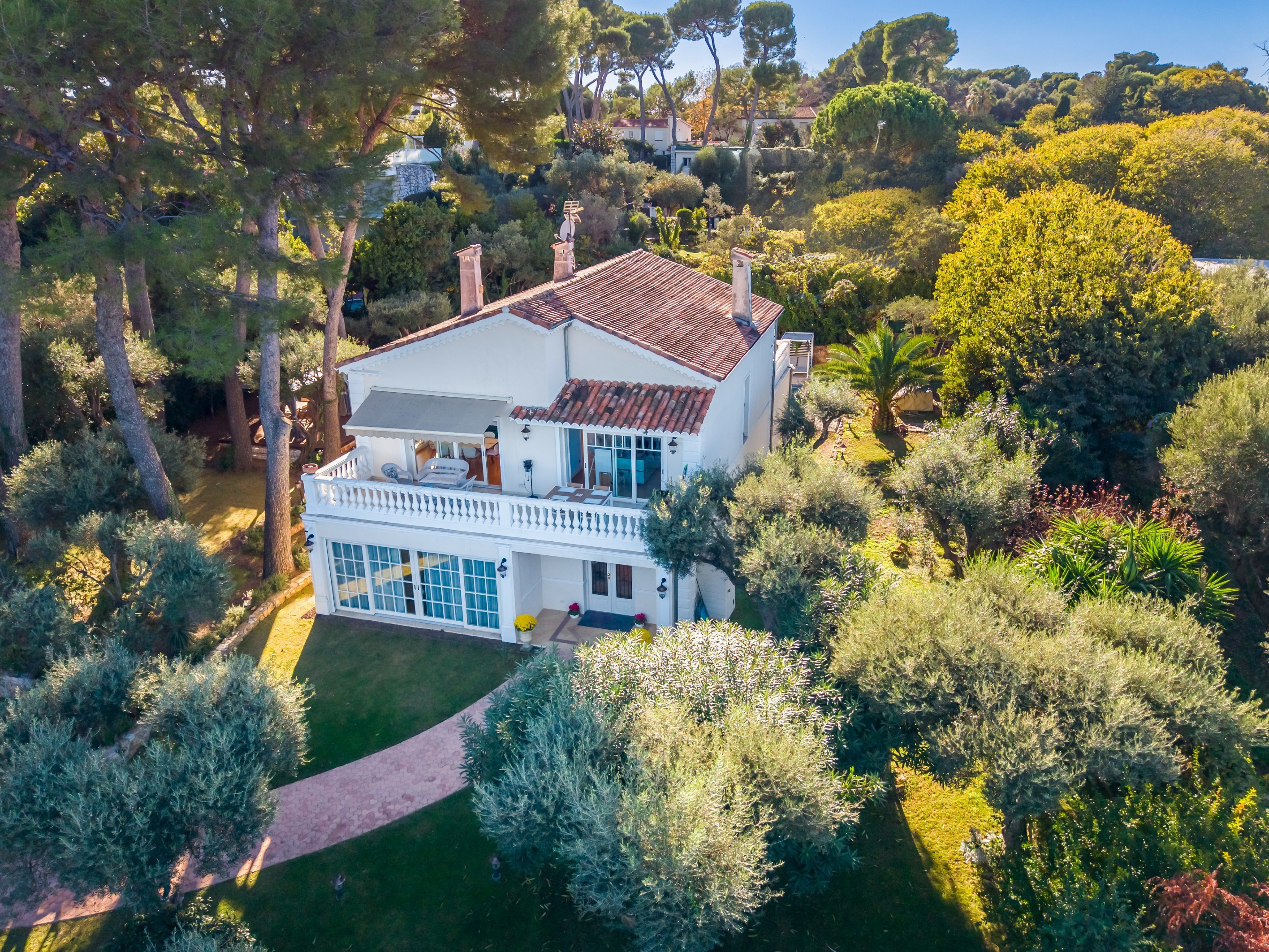  Cap d’Antibes: luxury villa renovated near plage de la Garoupe - 物件實景