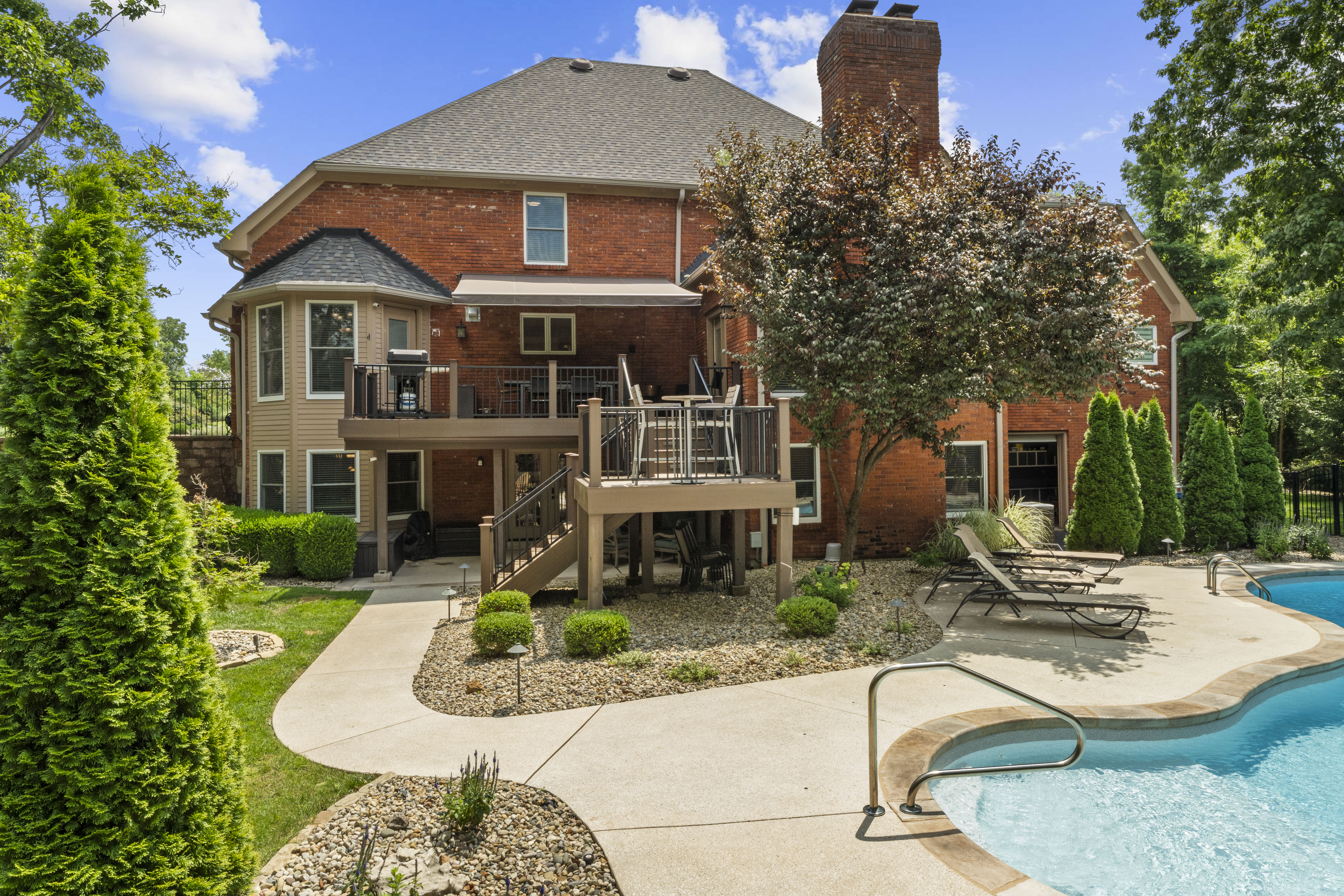 Exquisitely Renovated Home in the heart of Town & Country - 物件實景