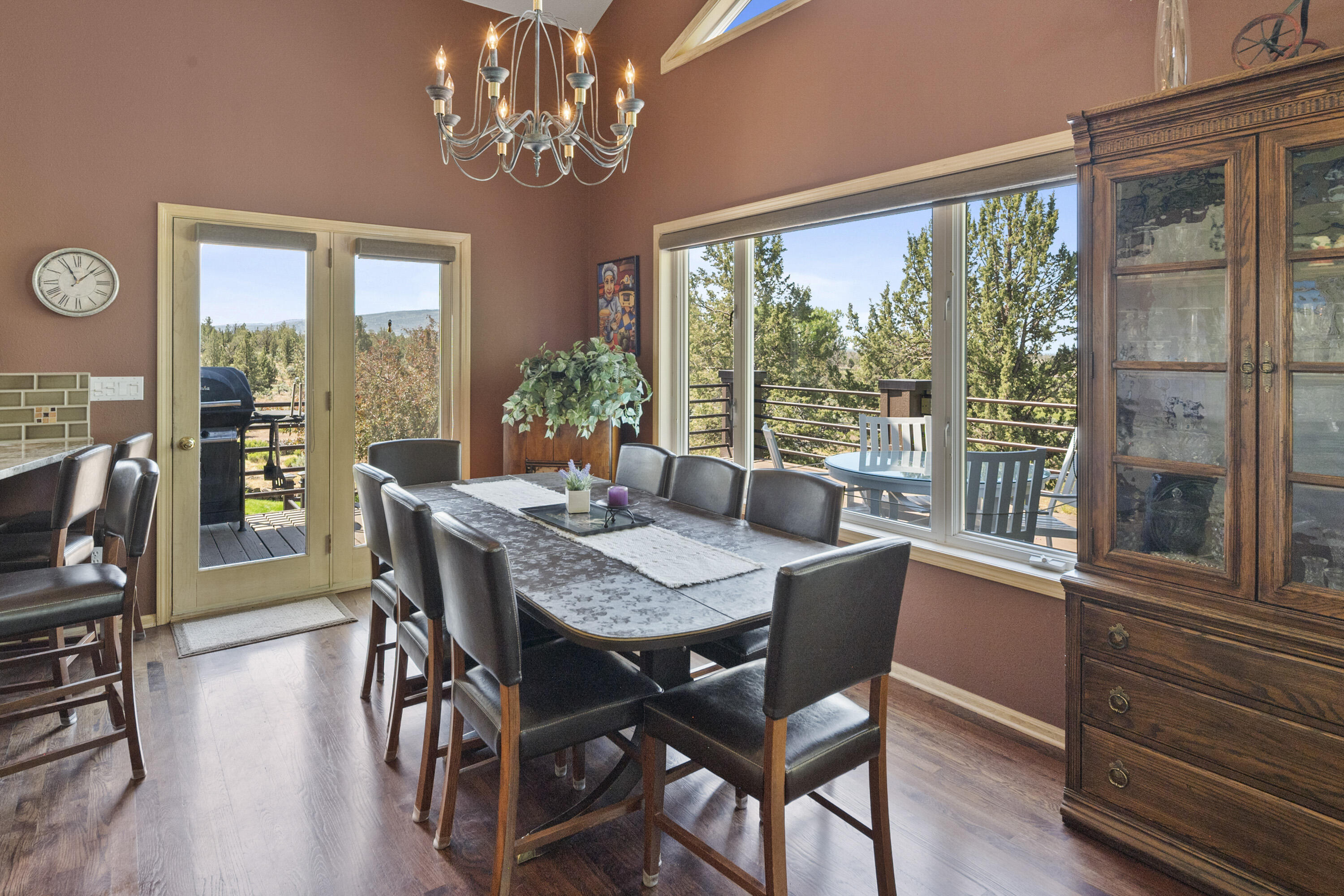 Powell Butte, Oregon, 97753, United States, 4 Bedrooms Bedrooms, ,3 BathroomsBathrooms,Residential,For Sale,1977407