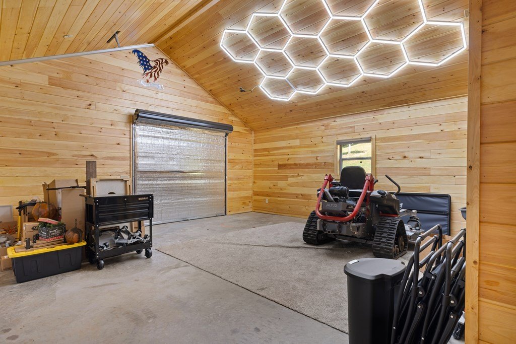 Murphy, North Carolina, 28906, United States, 4 Bedrooms Bedrooms, ,3 BathroomsBathrooms,Residential,For Sale,1905672