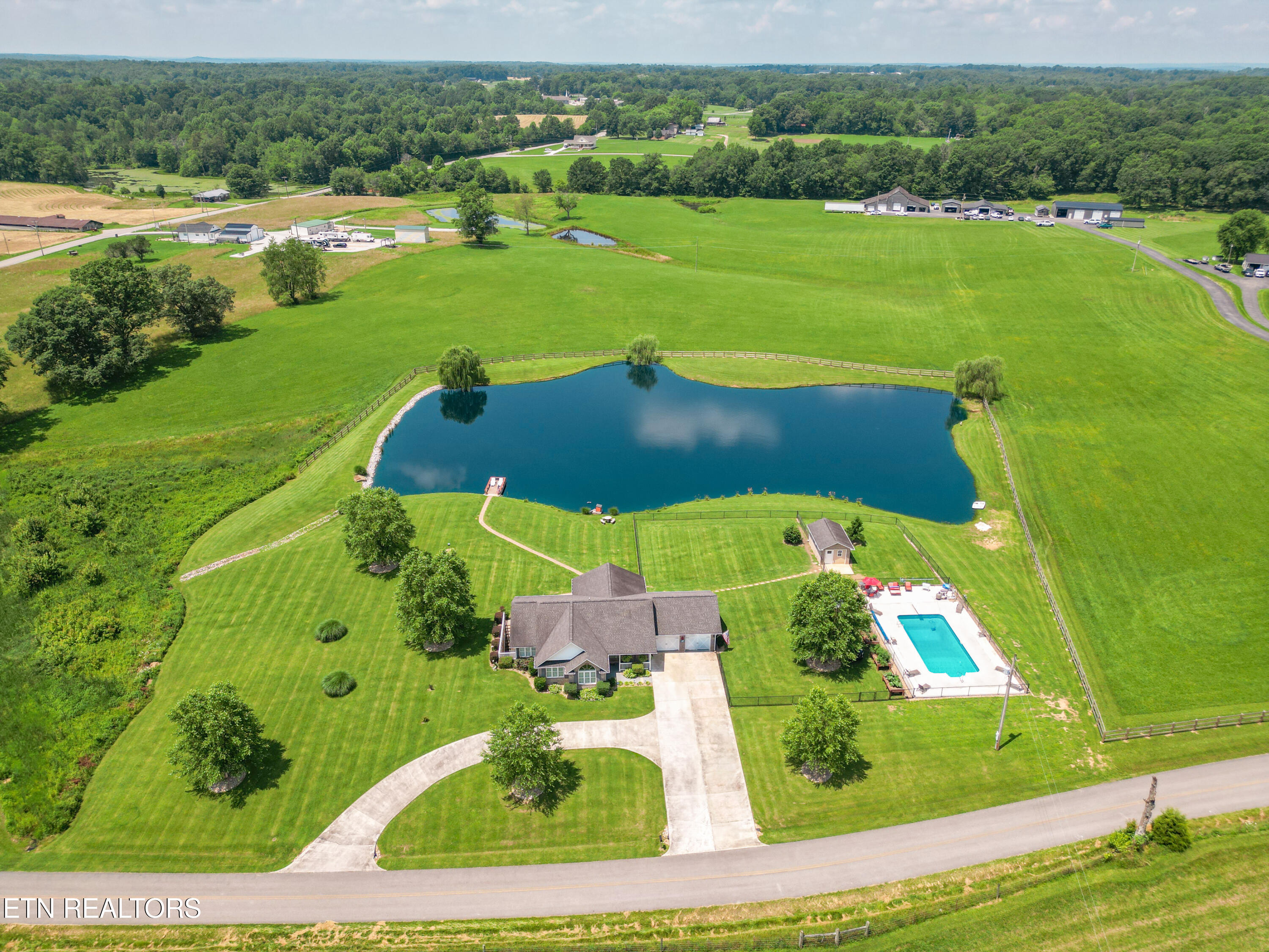 Oneida, Tennessee, 37841, United States, 3 Bedrooms Bedrooms, ,3 BathroomsBathrooms,Residential,For Sale,1973702