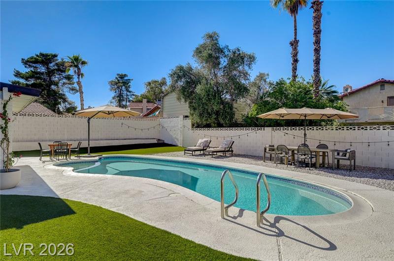 Las Vegas, Nevada, 89120, United States, 4 Bedrooms Bedrooms, ,3 BathroomsBathrooms,Residential,For Sale,2047975