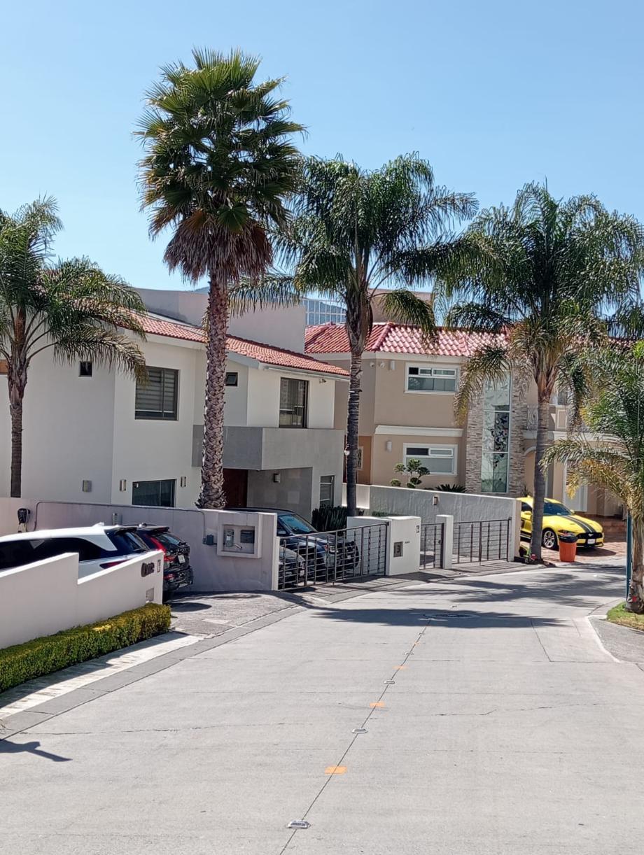 Sevilla, Atizapán de Zaragoza, Estado de méxico, 52930, Mexico, 3 Bedrooms Bedrooms, ,5 BathroomsBathrooms,Residential,For Sale,Sevilla,1672150
