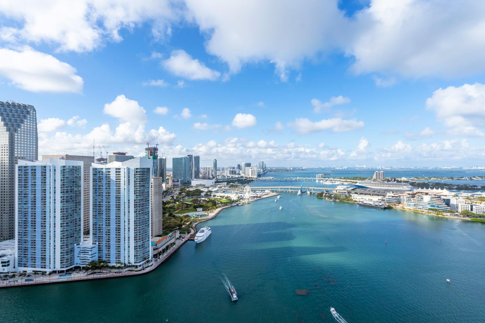  848 Brickell Key Drive LPH4401, Miami, FL, 33131 - 物件實景